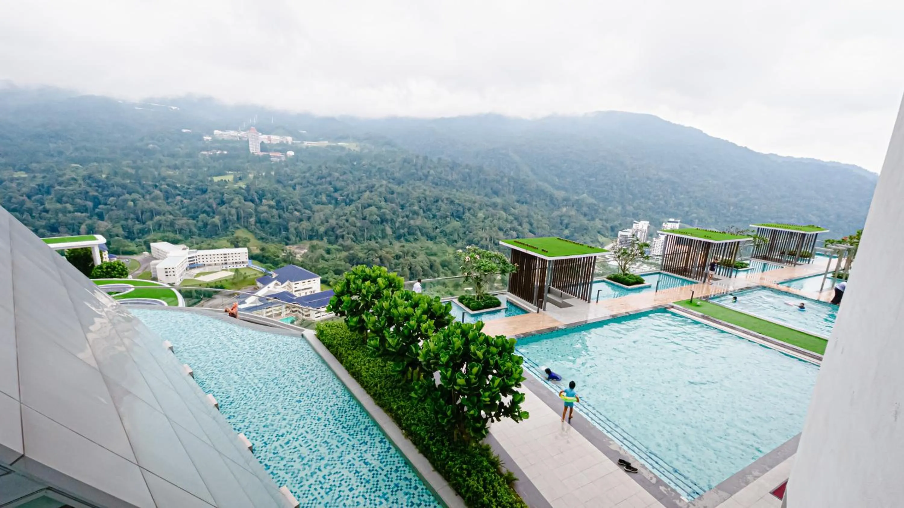 Swimming pool in Genting Premium Suite Windmill Upon Hills by JAz Home Suites