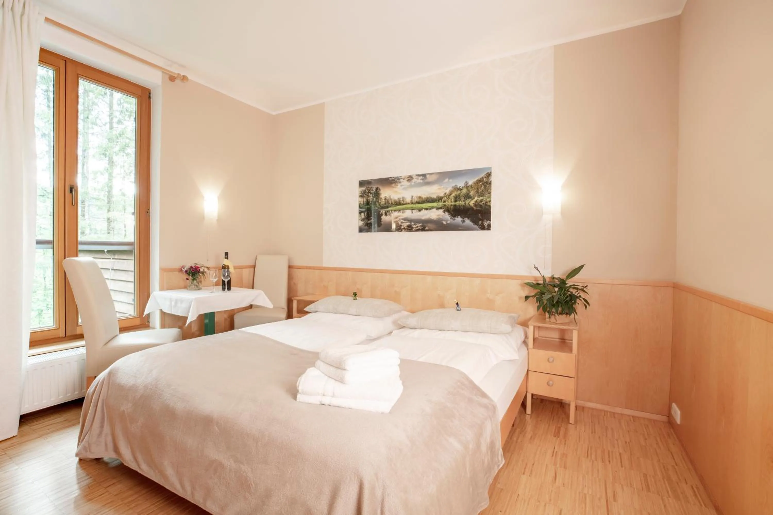 Photo of the whole room, Bed in Sporthotel Grünau - Wimmergreuth