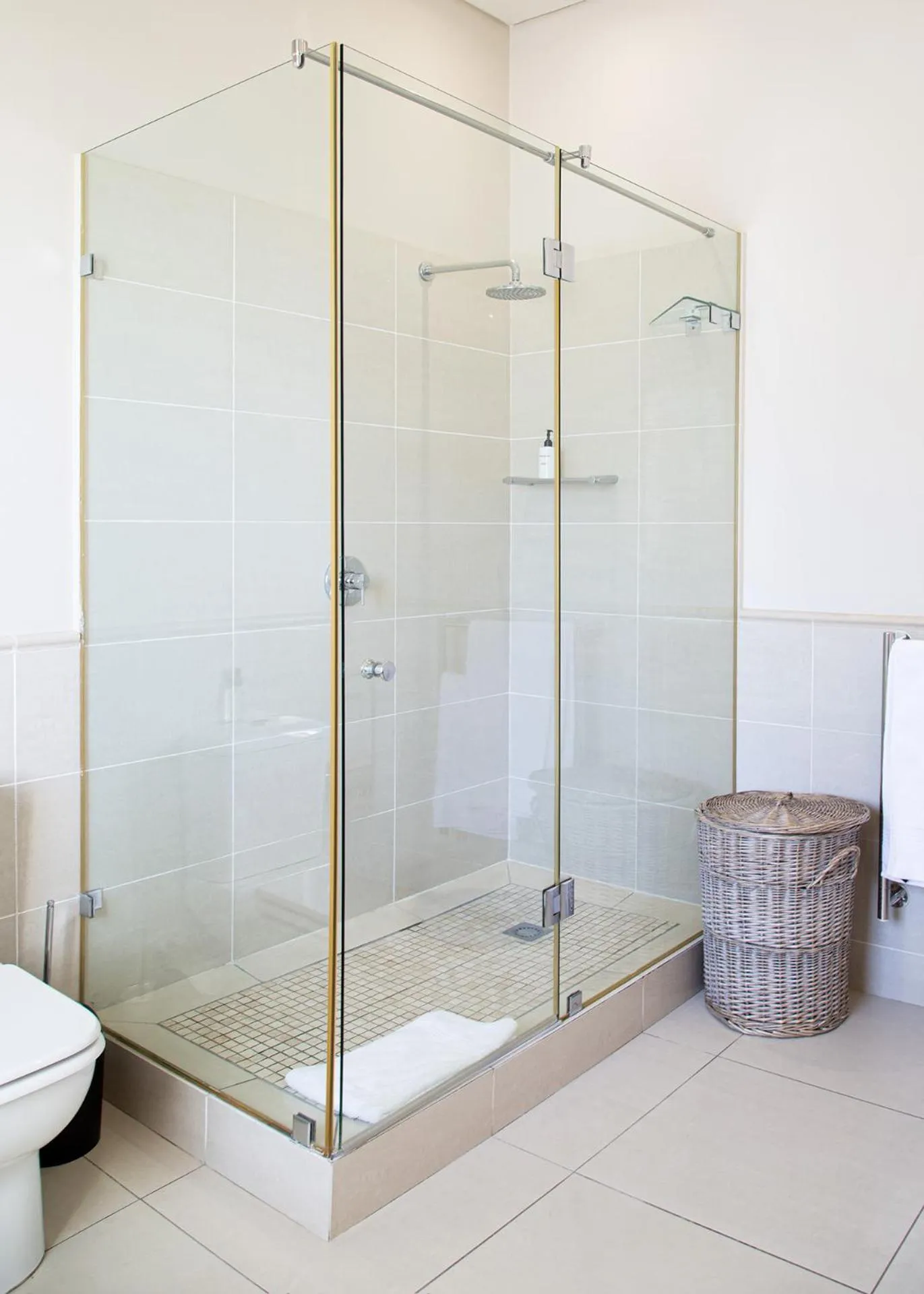 Marine Square Luxury Suites