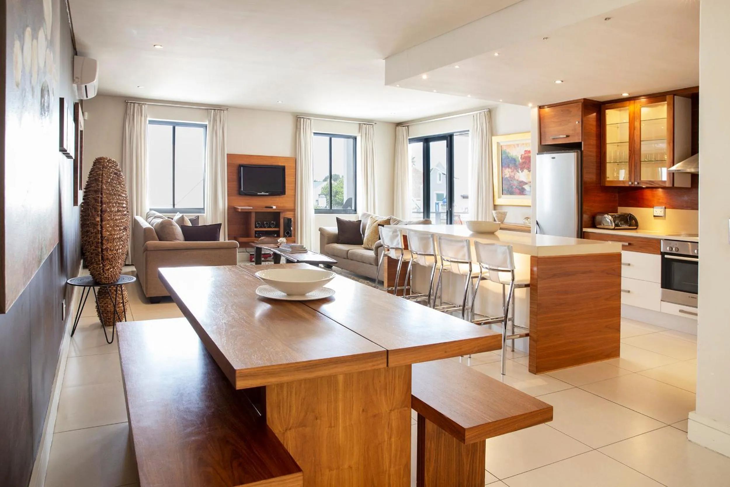 Marine Square Luxury Suites