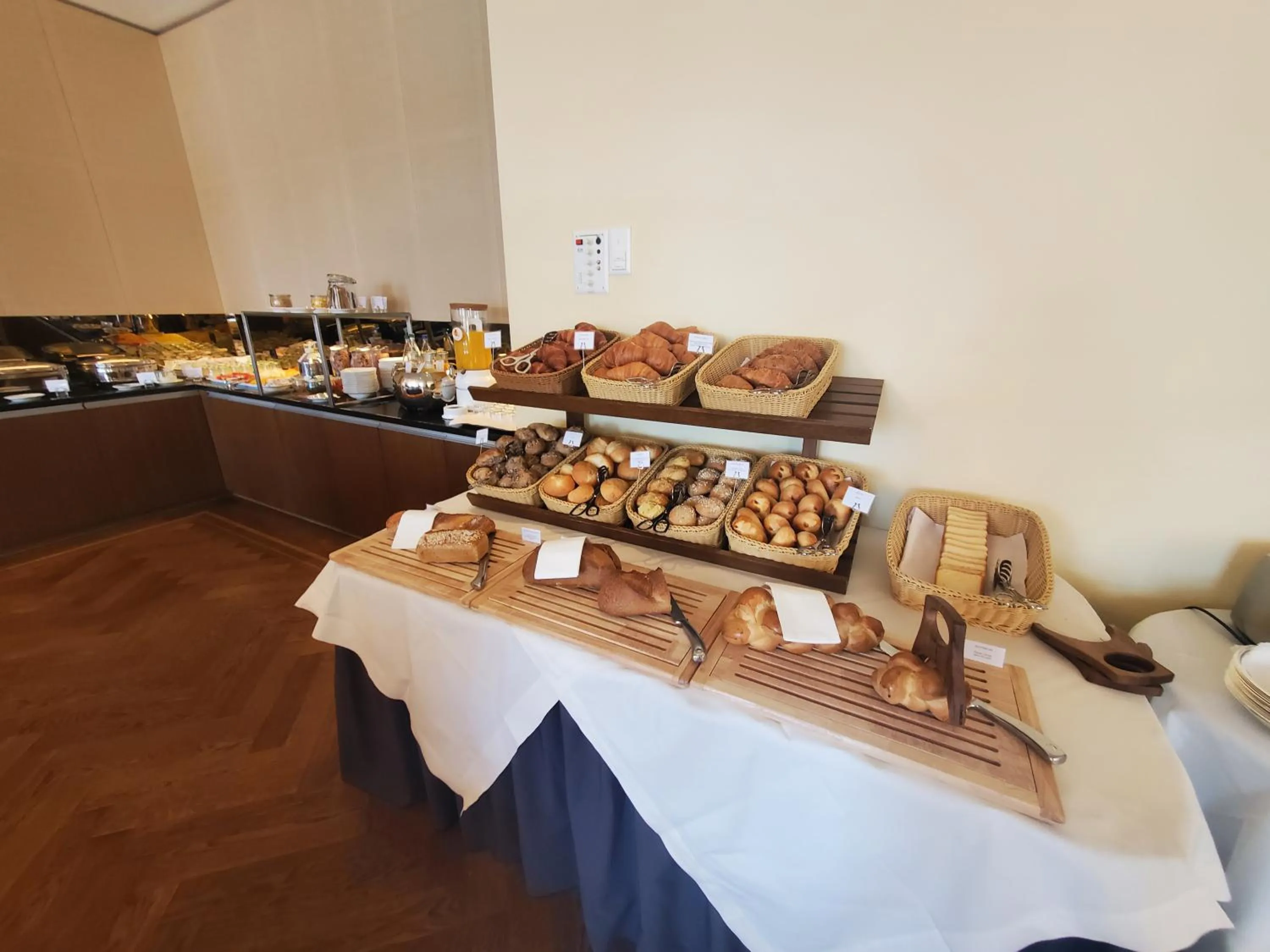 Breakfast in Hotel Eden Spiez