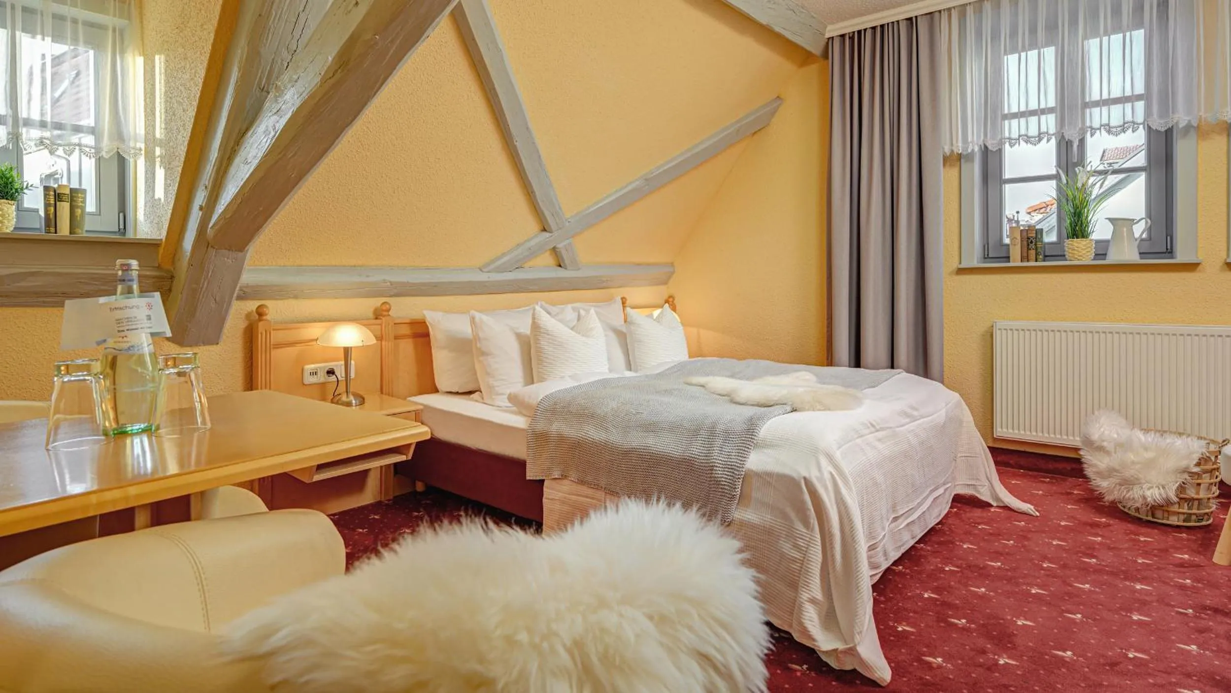 Bed in Hotel Mühlhäuser Hof