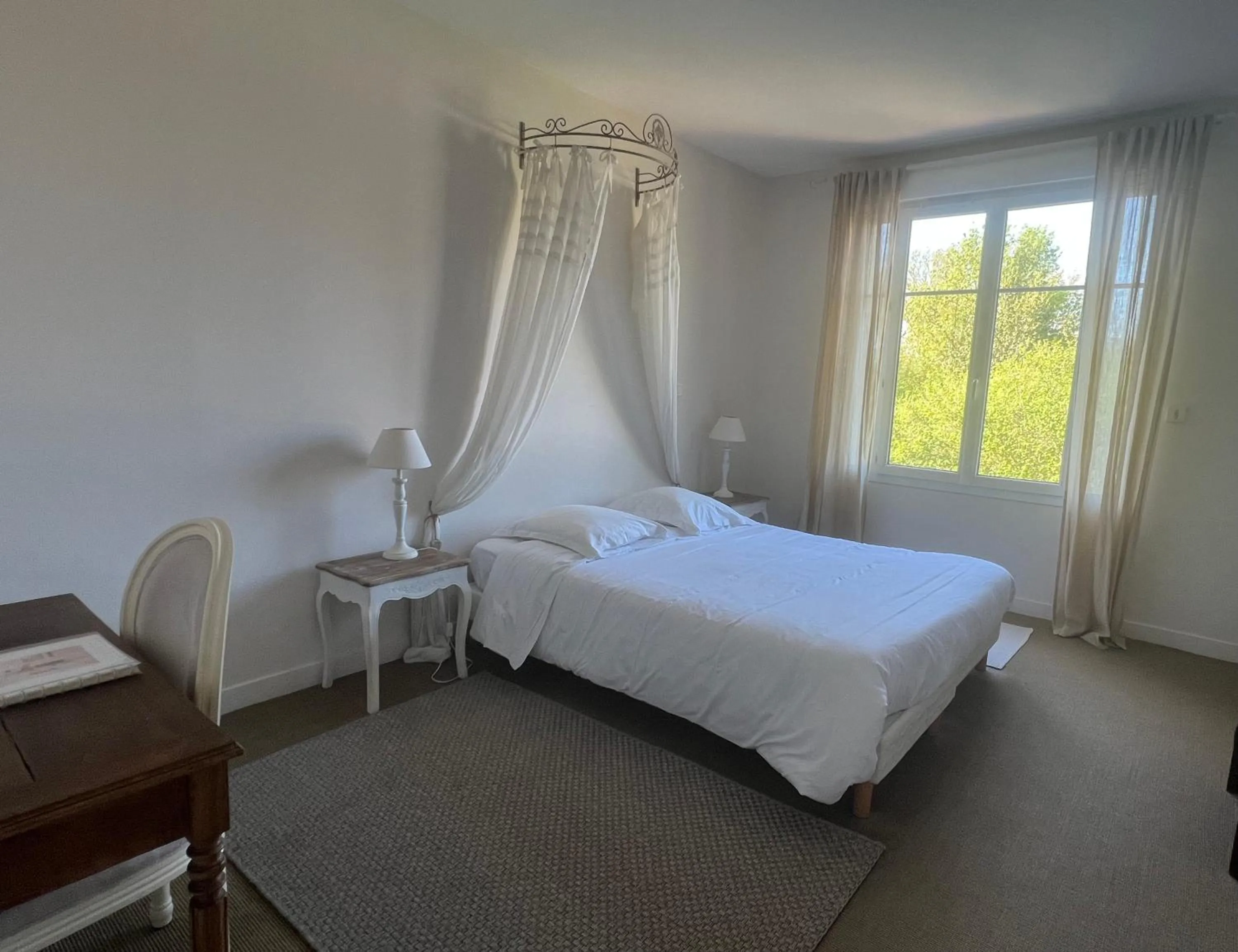 Photo of the whole room, Bed in La Villa Camille