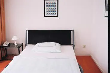 Photo of the whole room in Hotel Römerhafen