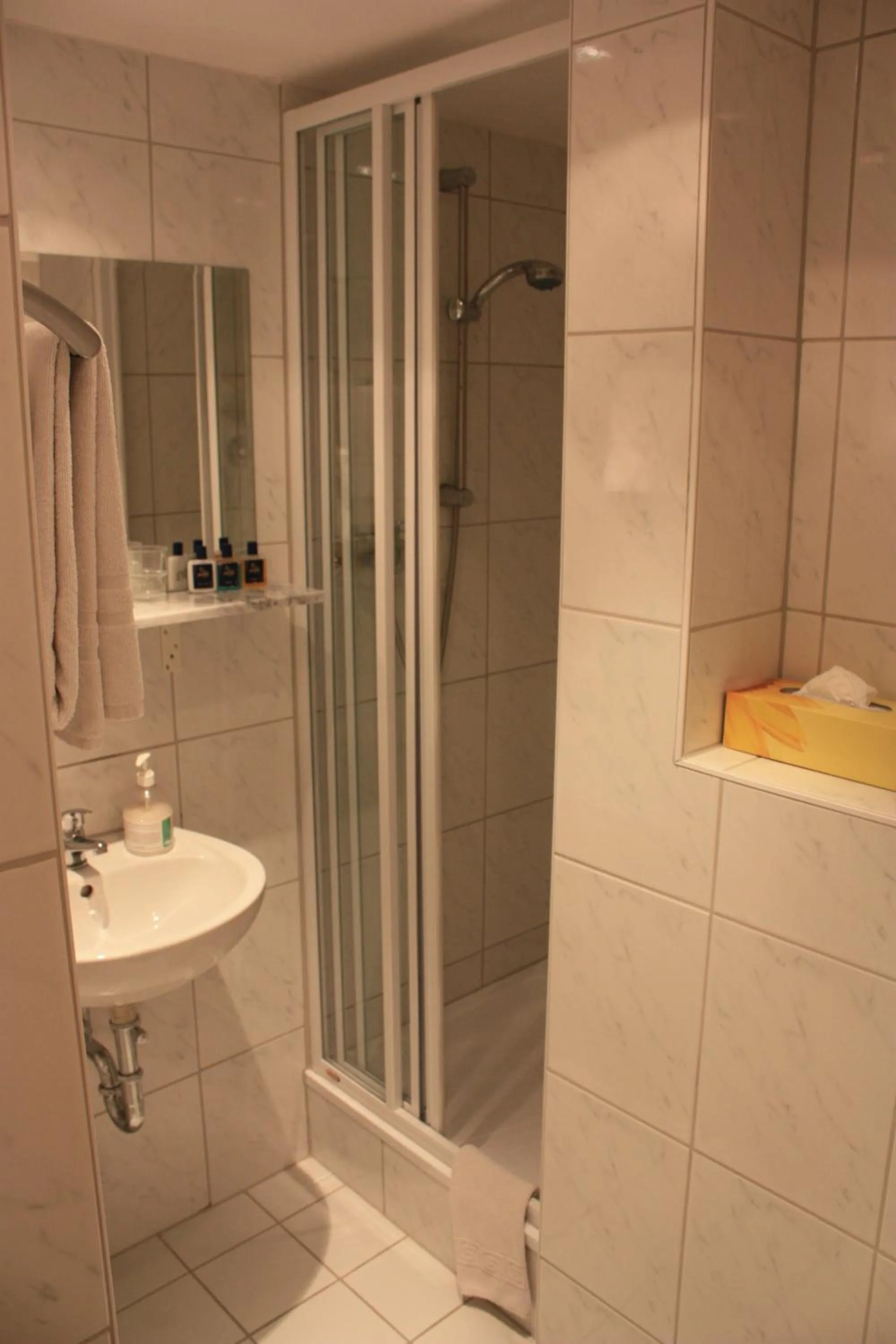 Bathroom in Hotel Römerhafen