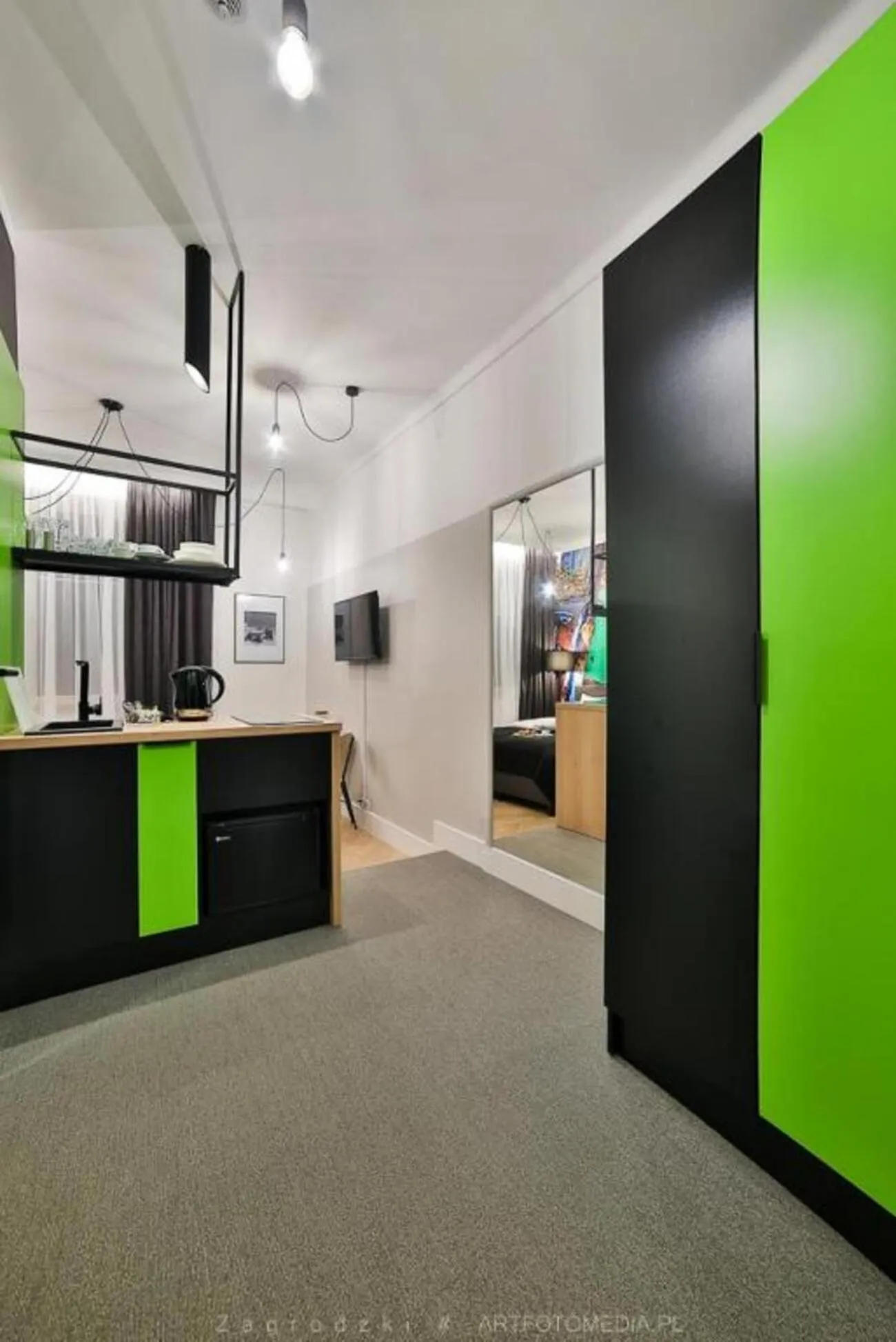 TV and multimedia in Saint Thomas Corner - by Upstairs