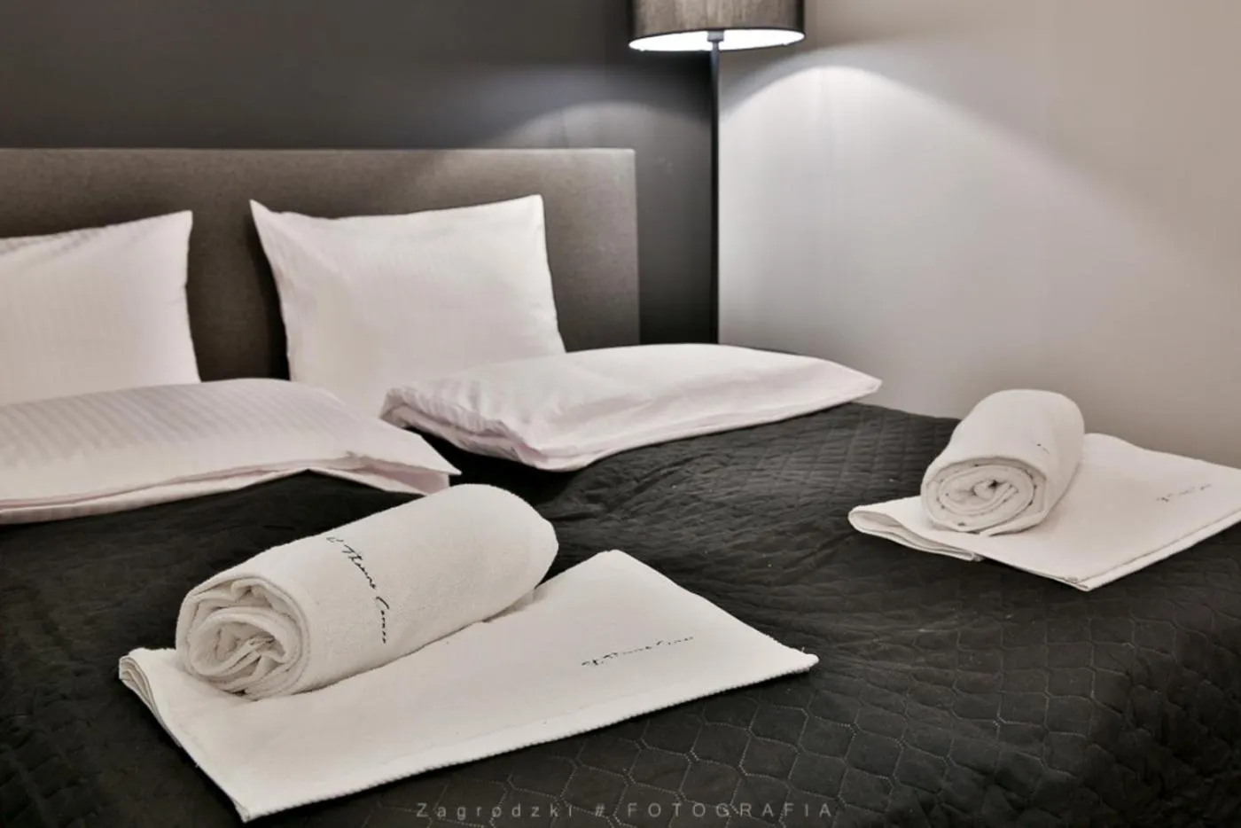 Bed in Saint Thomas Corner - by Upstairs