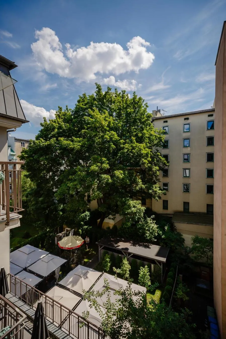 Balcony/Terrace in Saint Thomas Corner - by Upstairs