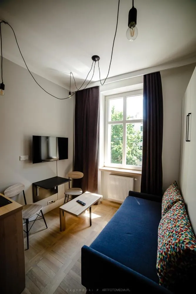 TV and multimedia, Bed in Saint Thomas Corner - by Upstairs