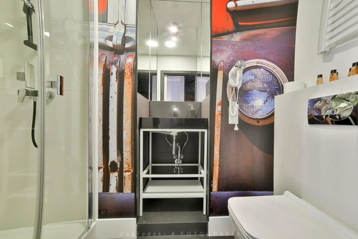 Shower in Saint Thomas Corner - by Upstairs