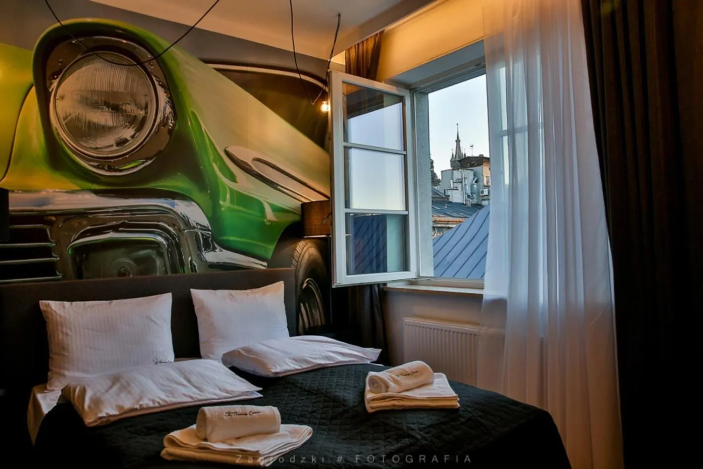 Bed in Saint Thomas Corner - by Upstairs