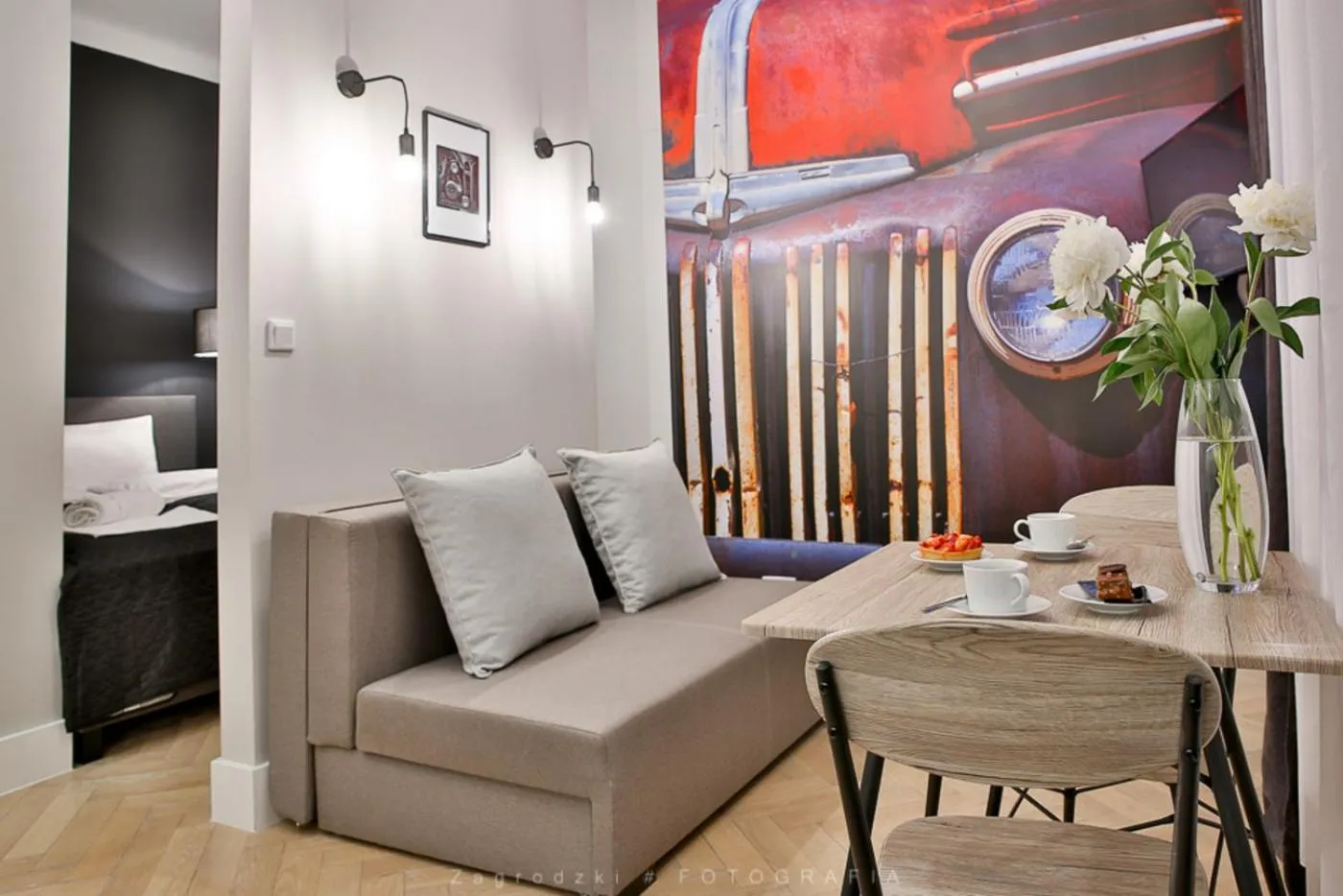 TV and multimedia in Saint Thomas Corner - by Upstairs