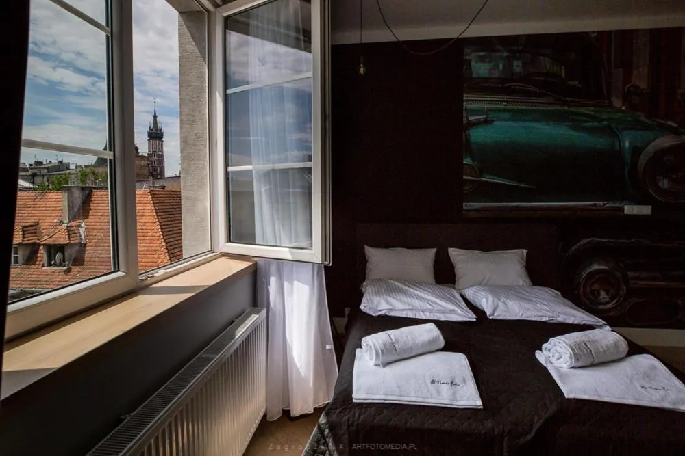 Bed in Saint Thomas Corner - by Upstairs