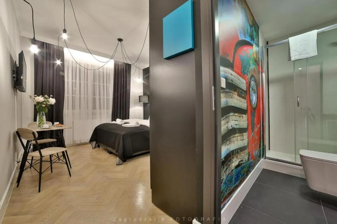 Shower, Bed in Saint Thomas Corner - by Upstairs