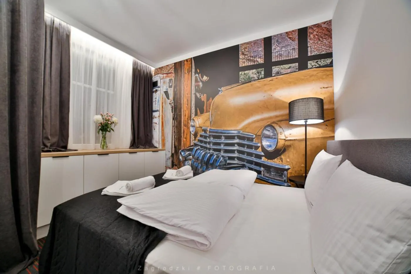 Bed in Saint Thomas Corner - by Upstairs