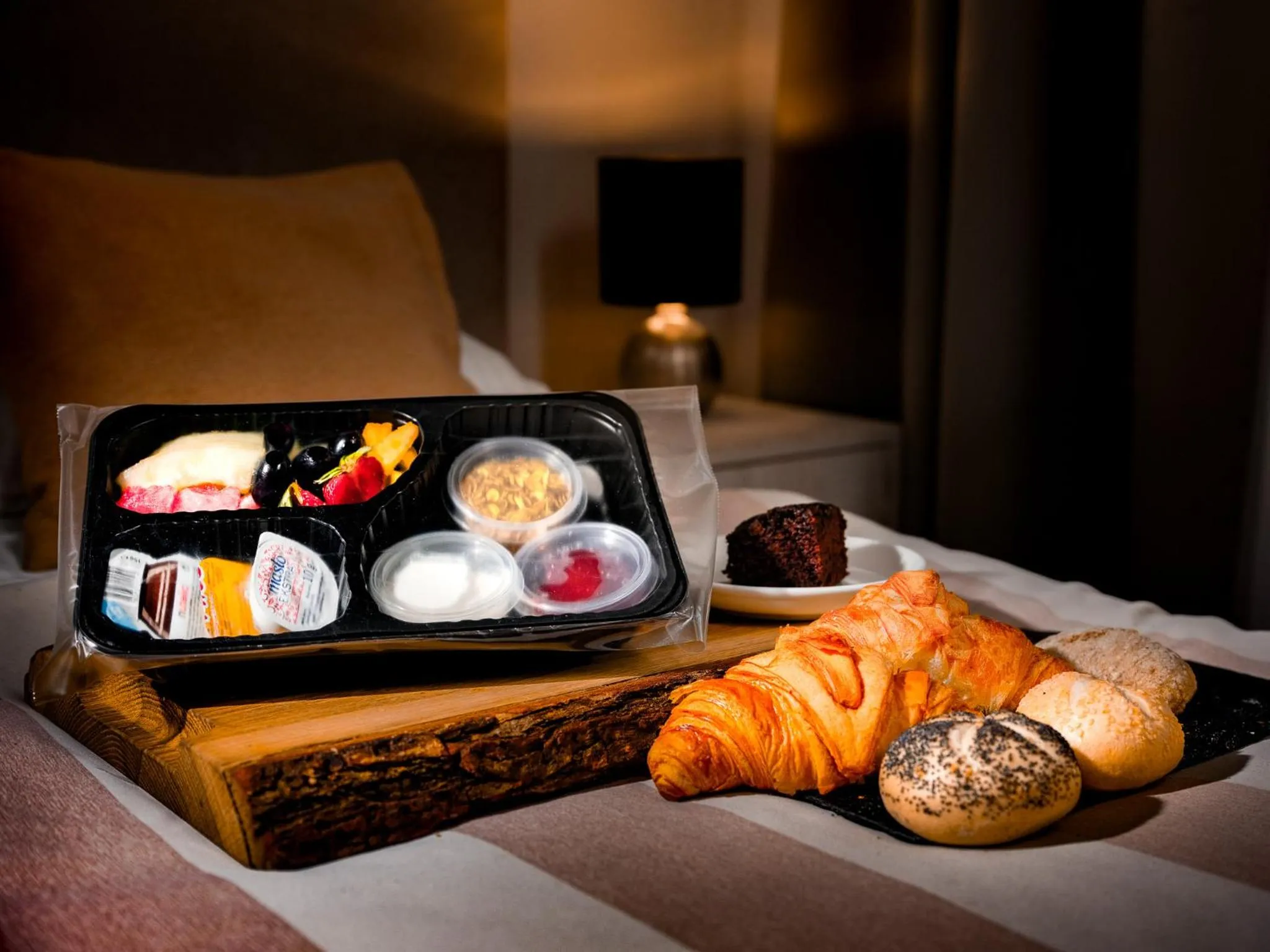 Breakfast, Bed in Saint Thomas Corner - by Upstairs