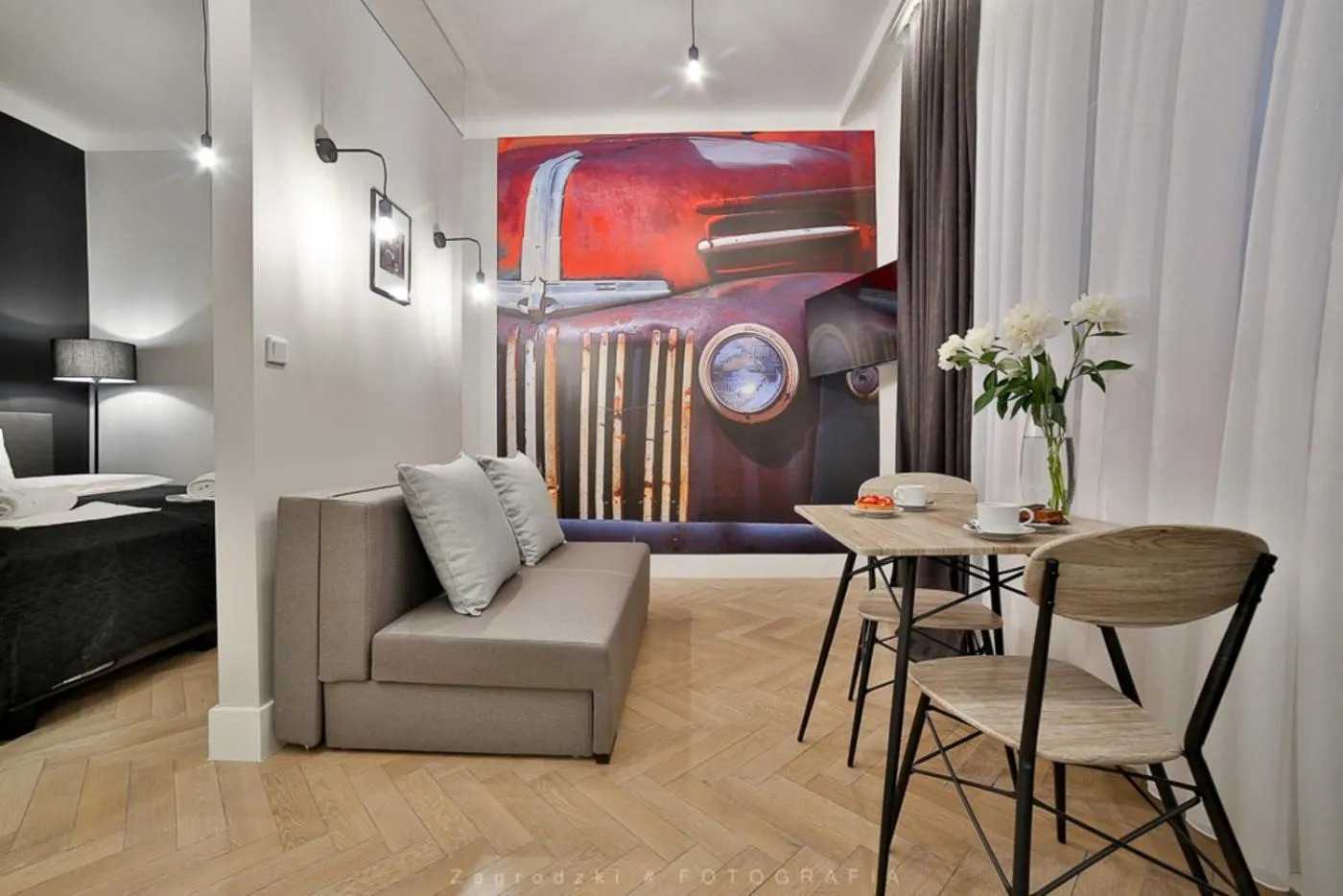 TV and multimedia in Saint Thomas Corner - by Upstairs