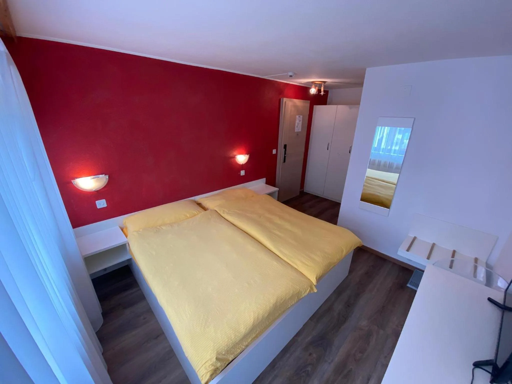 Bedroom, Bed in Hotel Mountime