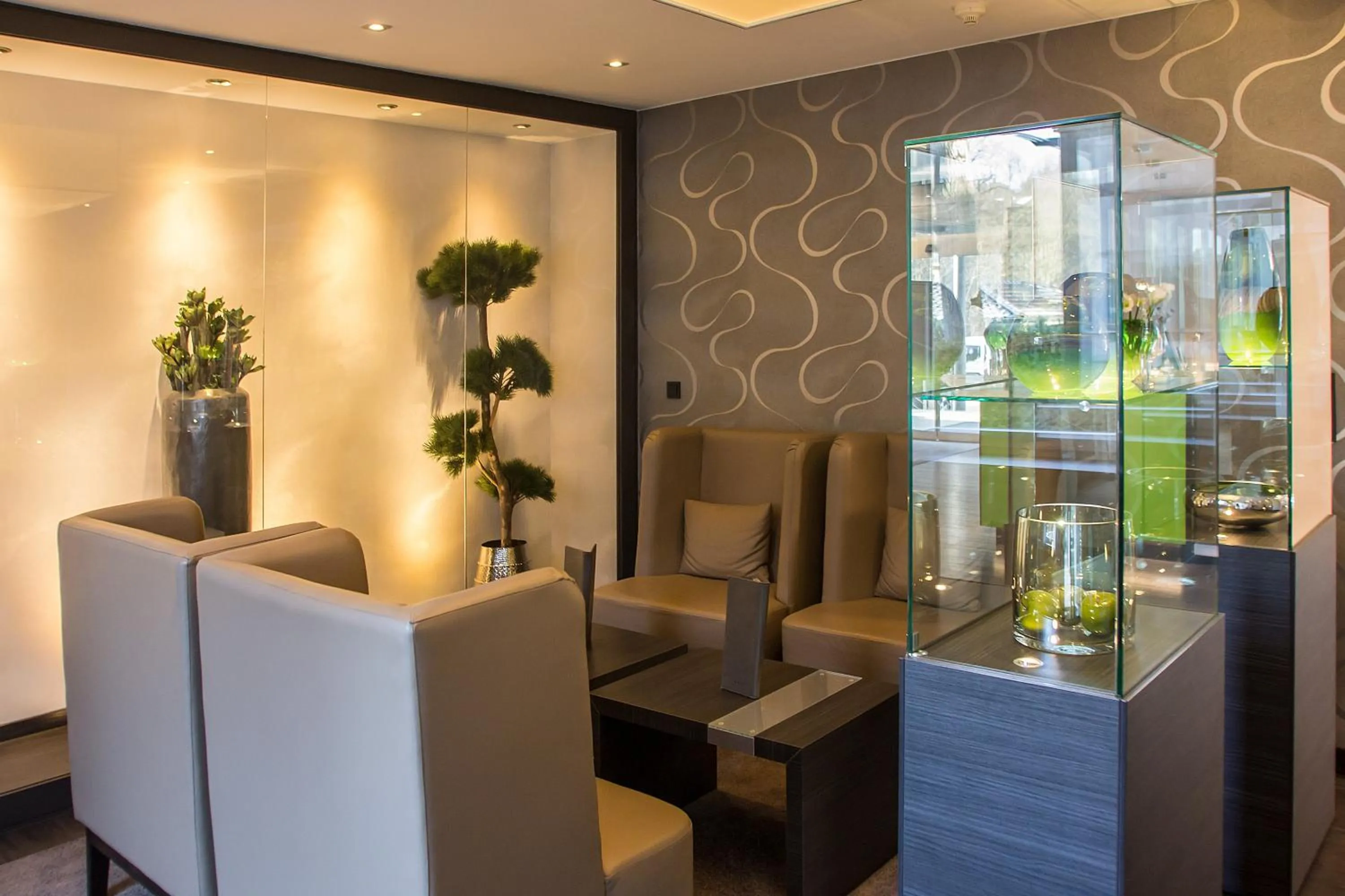 Lobby or reception in Parkhotel Ahrbergen