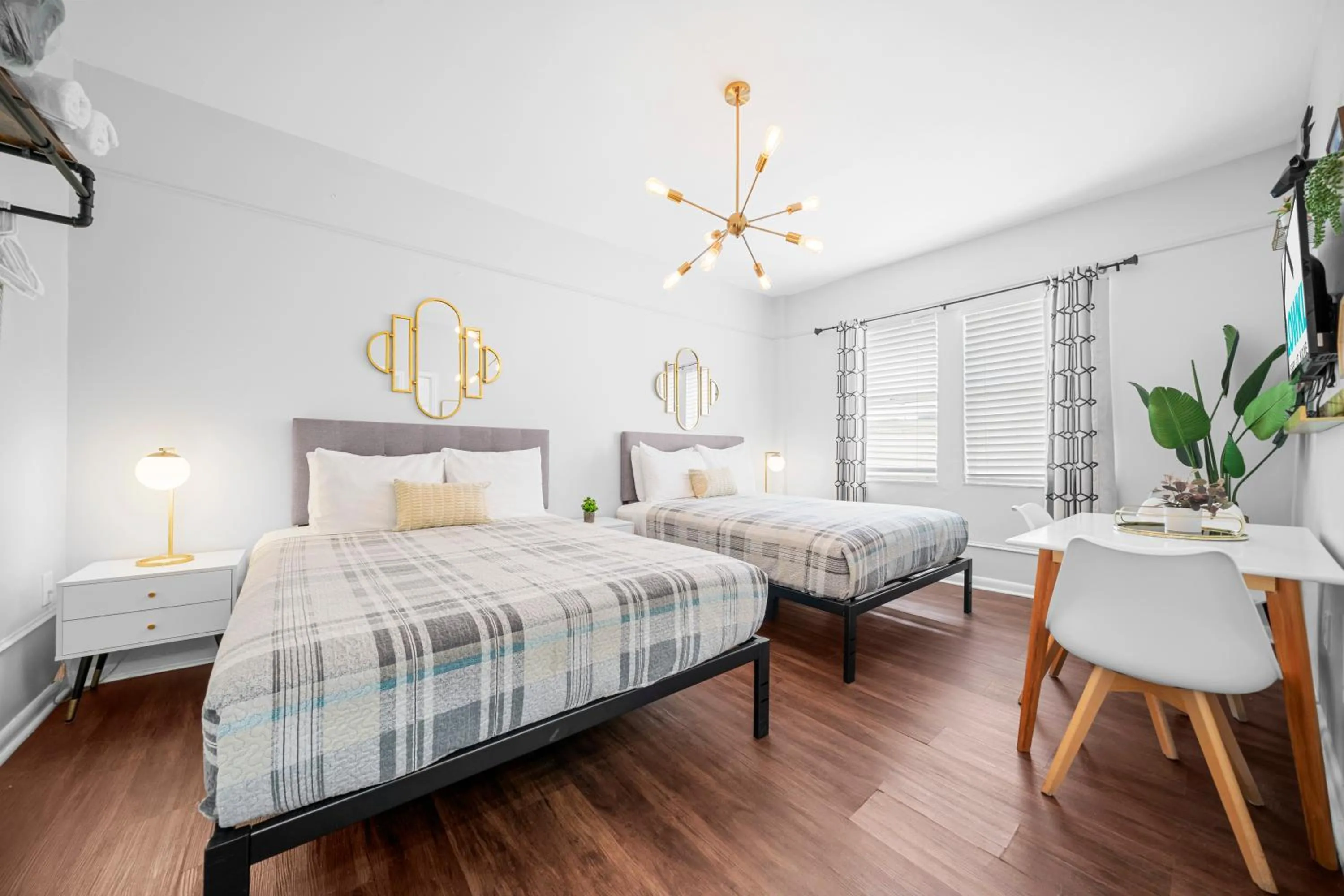 Bed in Nine20 Collins Apartments by Lowkl