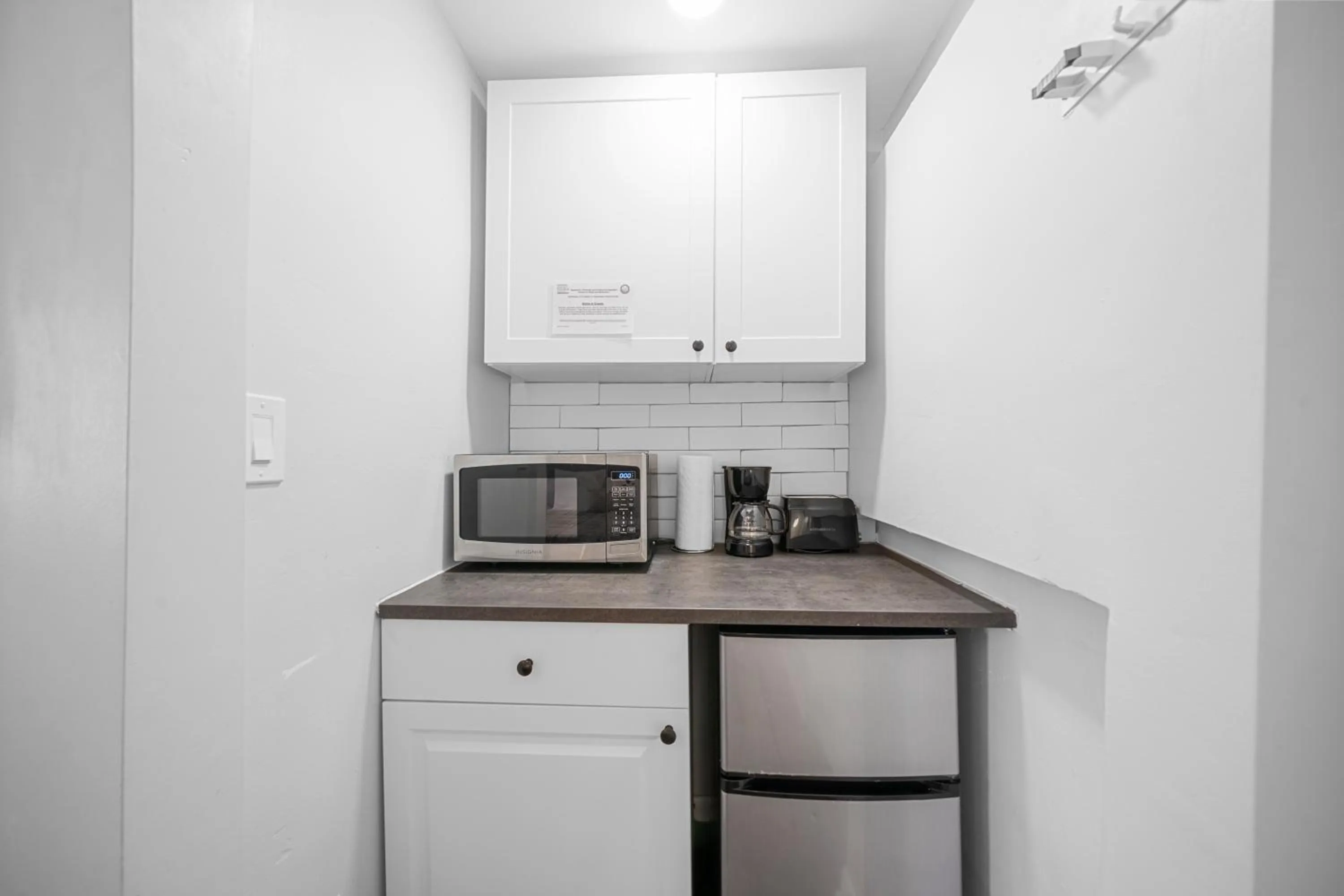 Kitchen or kitchenette in Nine20 Collins Apartments by Lowkl