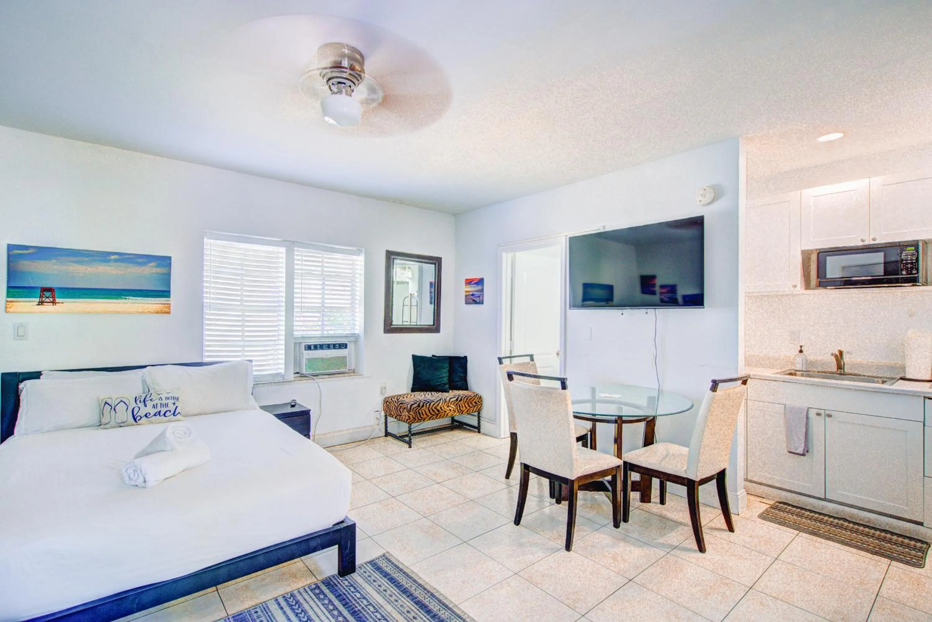 Photo of the whole room in Little Paris by the ocean self check in