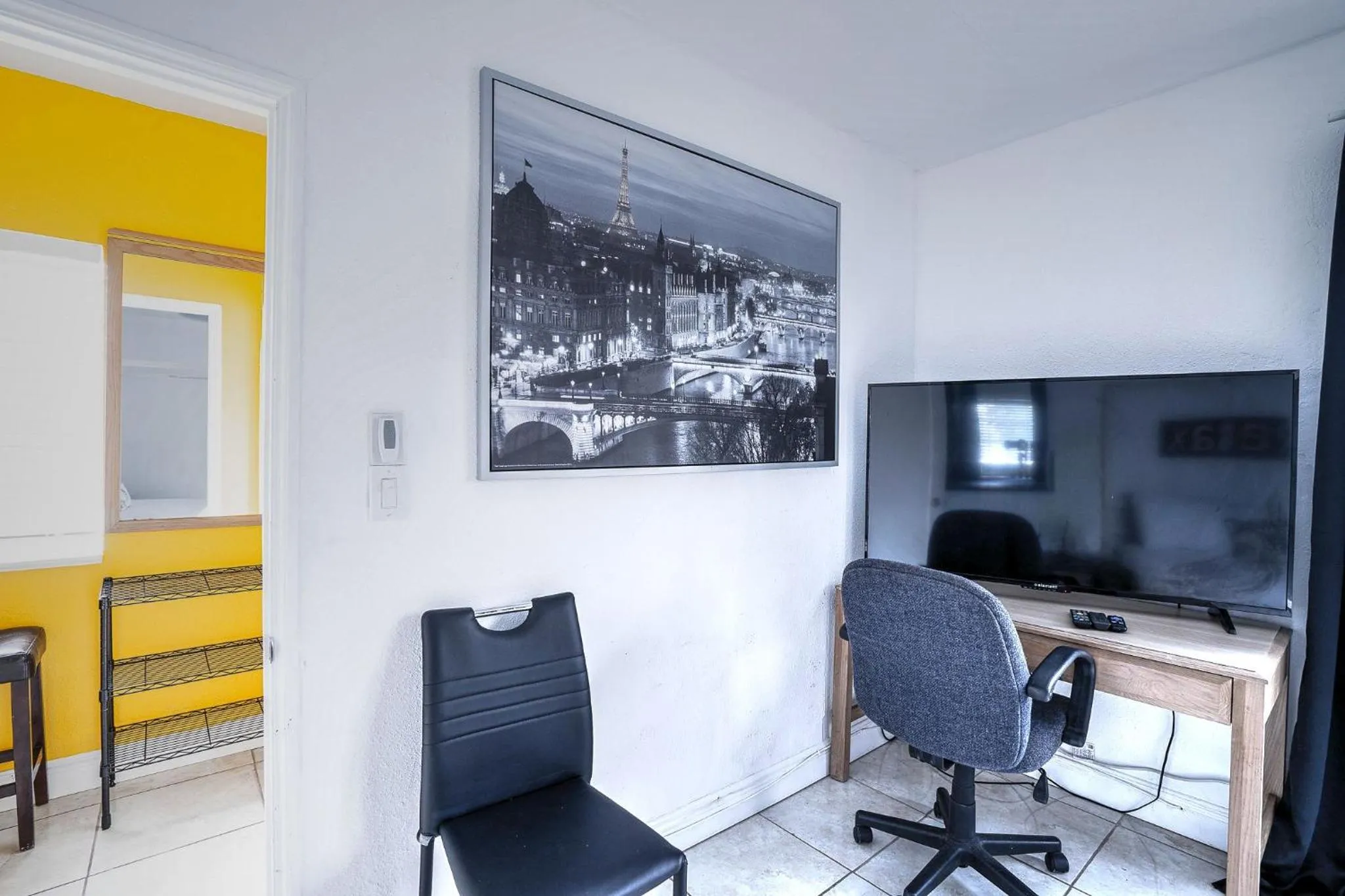 Other in Little Paris by the ocean self check in