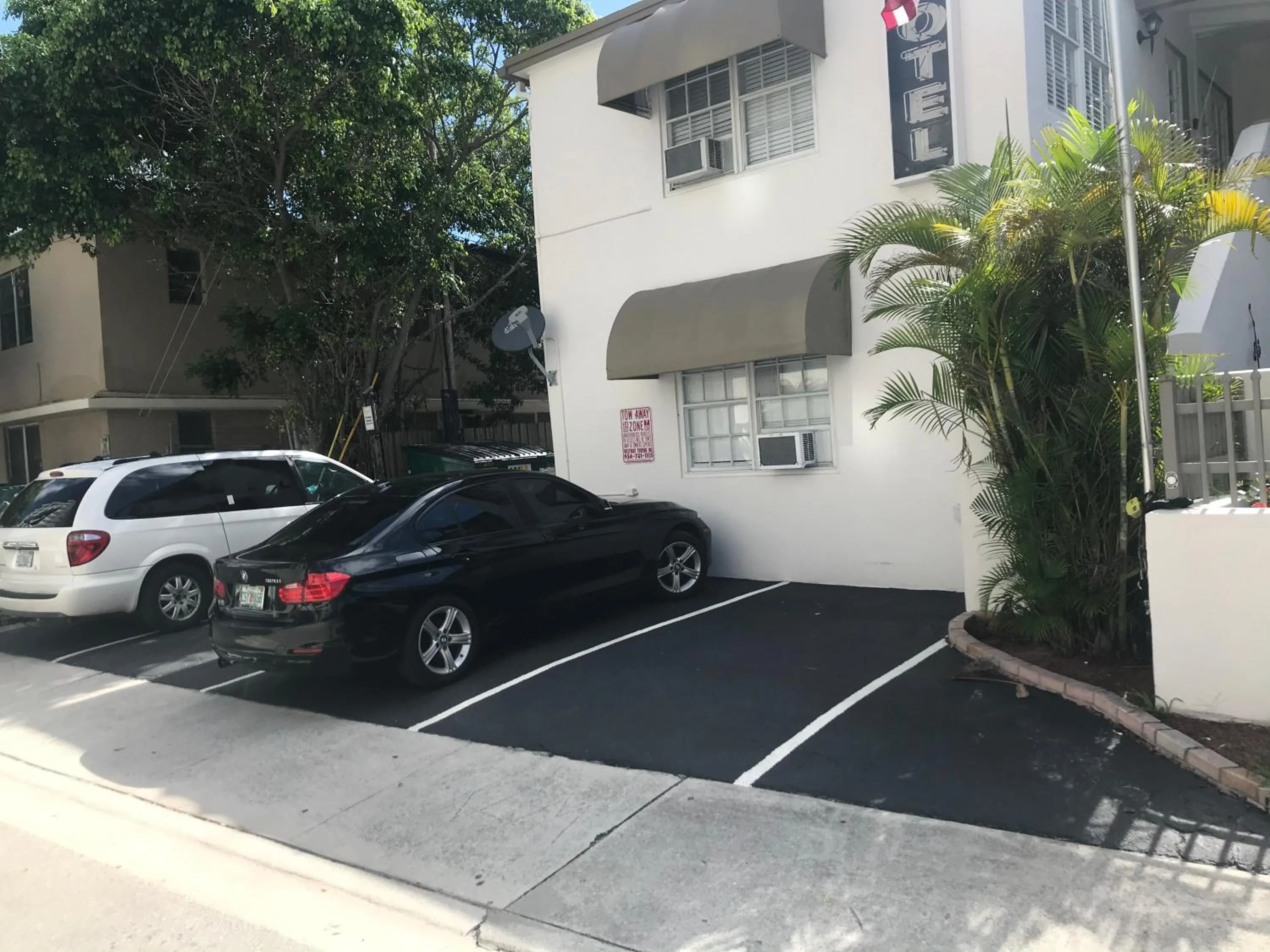 Area and facilities in Little Paris by the ocean self check in