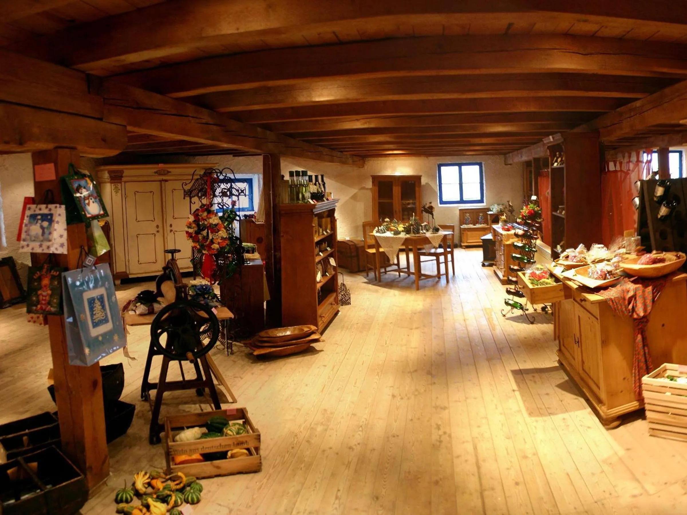 On-site shops in Worners Schloss Weingut & Wellness-Hotel