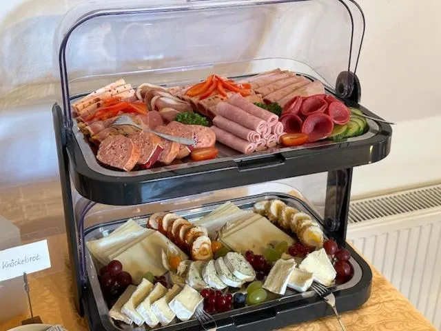 Breakfast in Worners Schloss Weingut & Wellness-Hotel