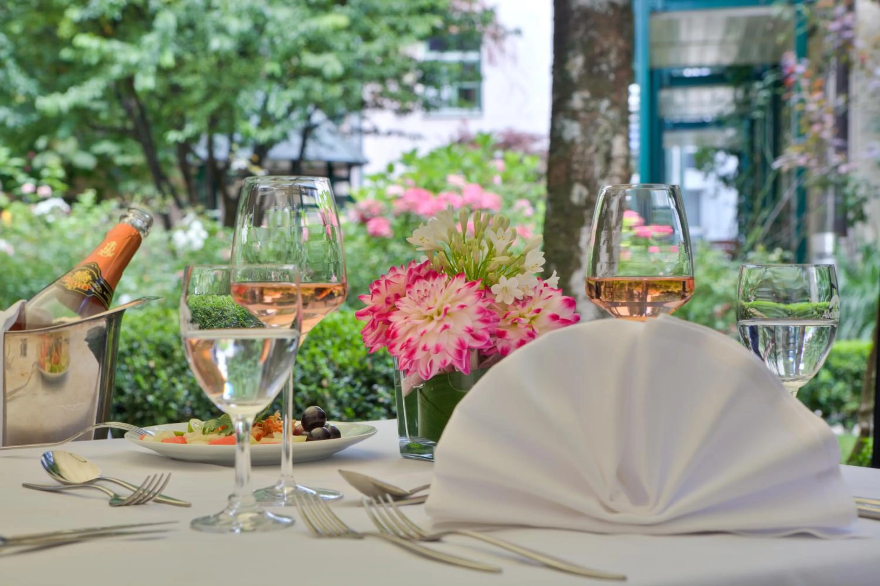 Balcony/Terrace in MAXIMILIAN MUNICH Apartments & Hotel