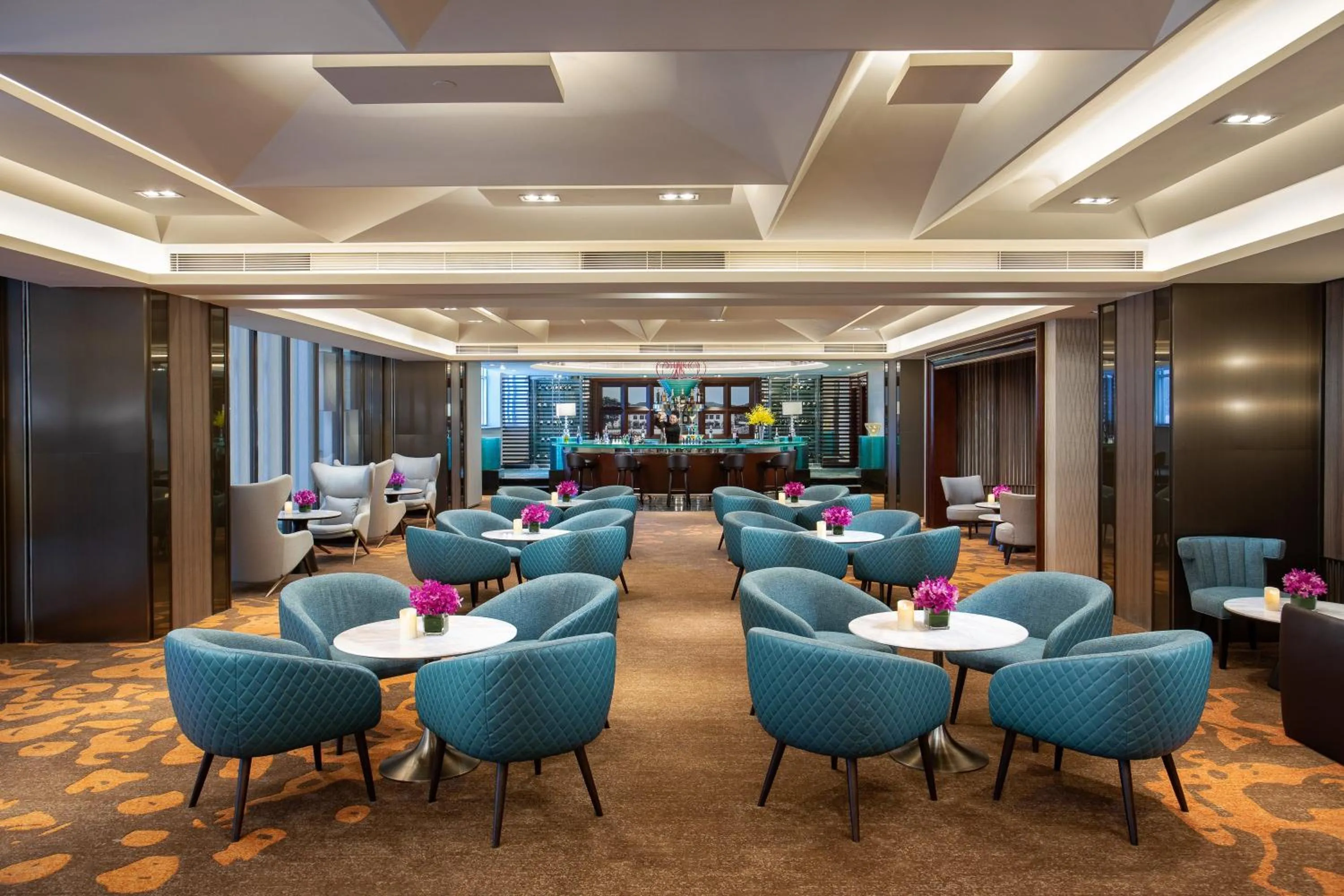 Lounge or bar in Crowne Plaza Shanghai Fudan by IHG