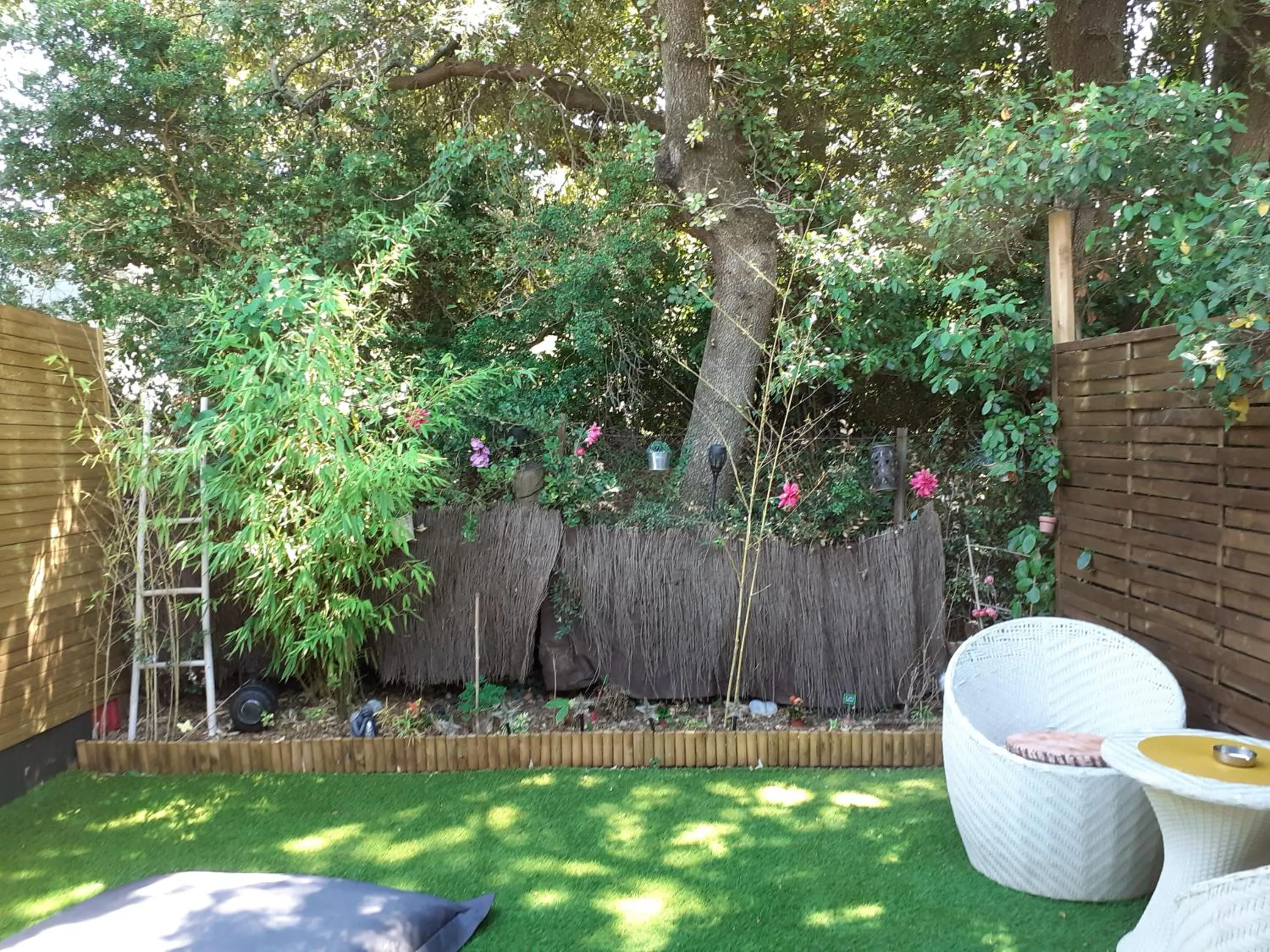 Property building in La chambre des songes