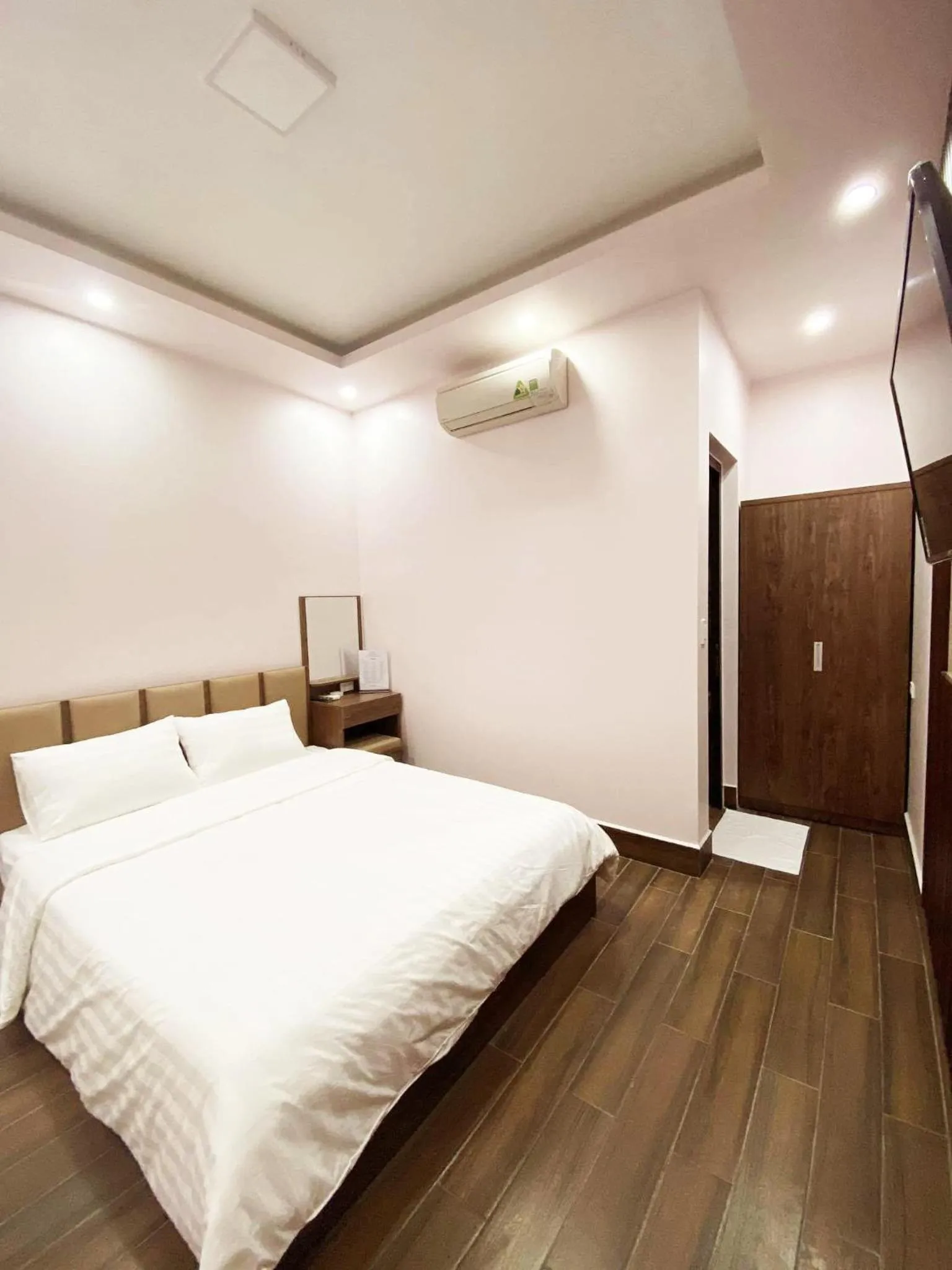 Bed in MV Hotel