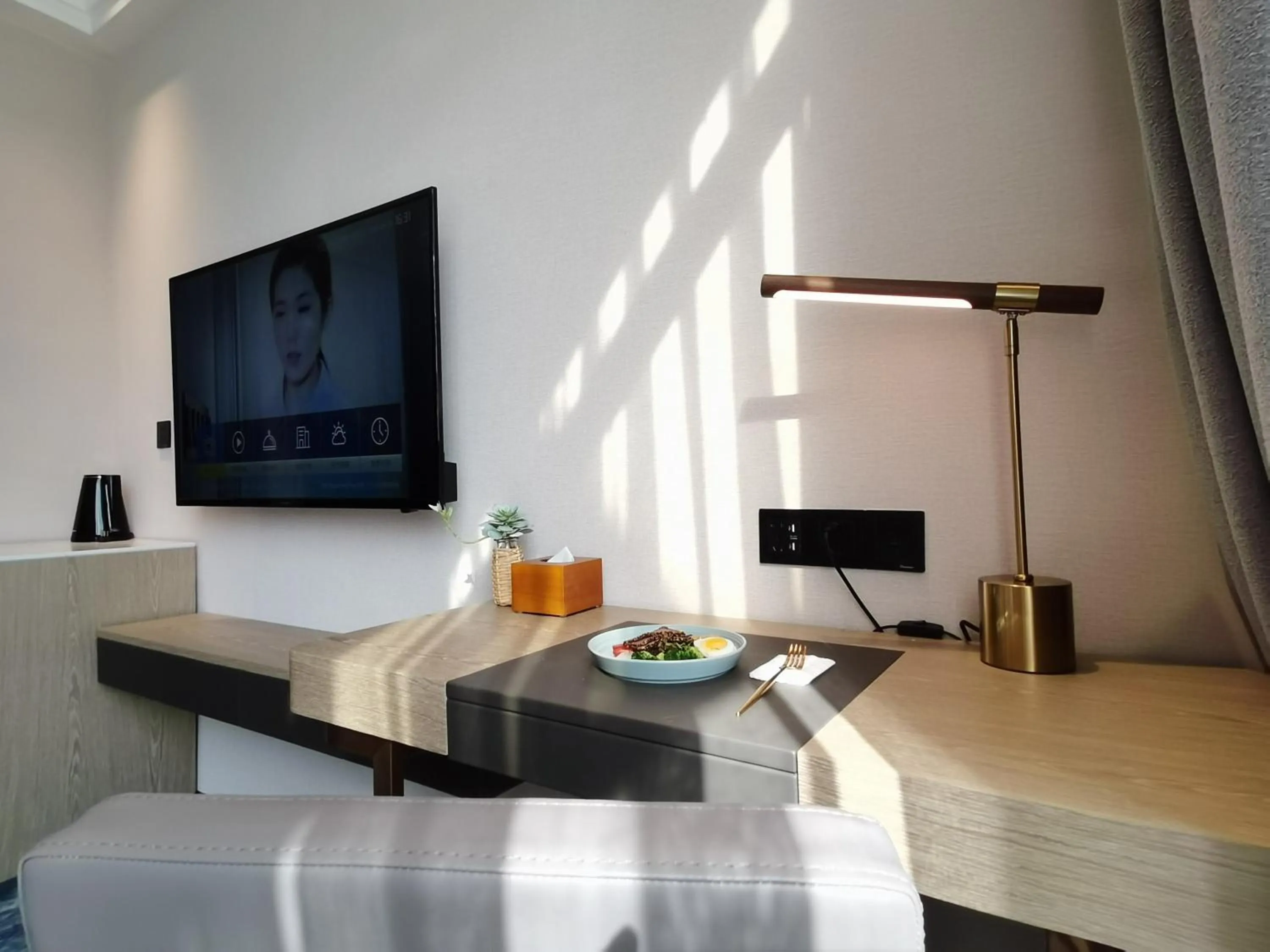 TV and multimedia in Paco Hotel Jinfeng Metro Guangzhou