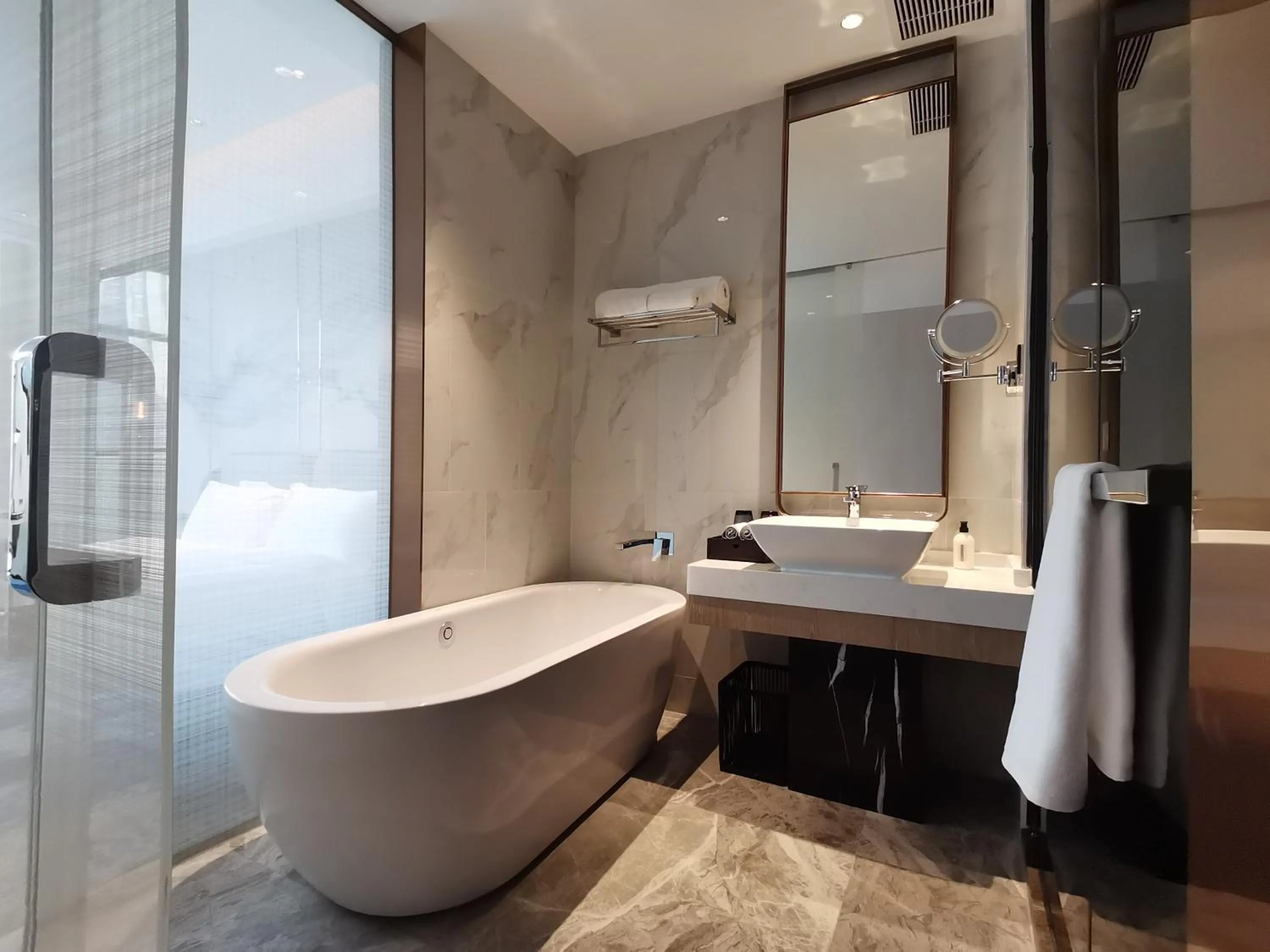 Bathroom in Paco Hotel Jinfeng Metro Guangzhou