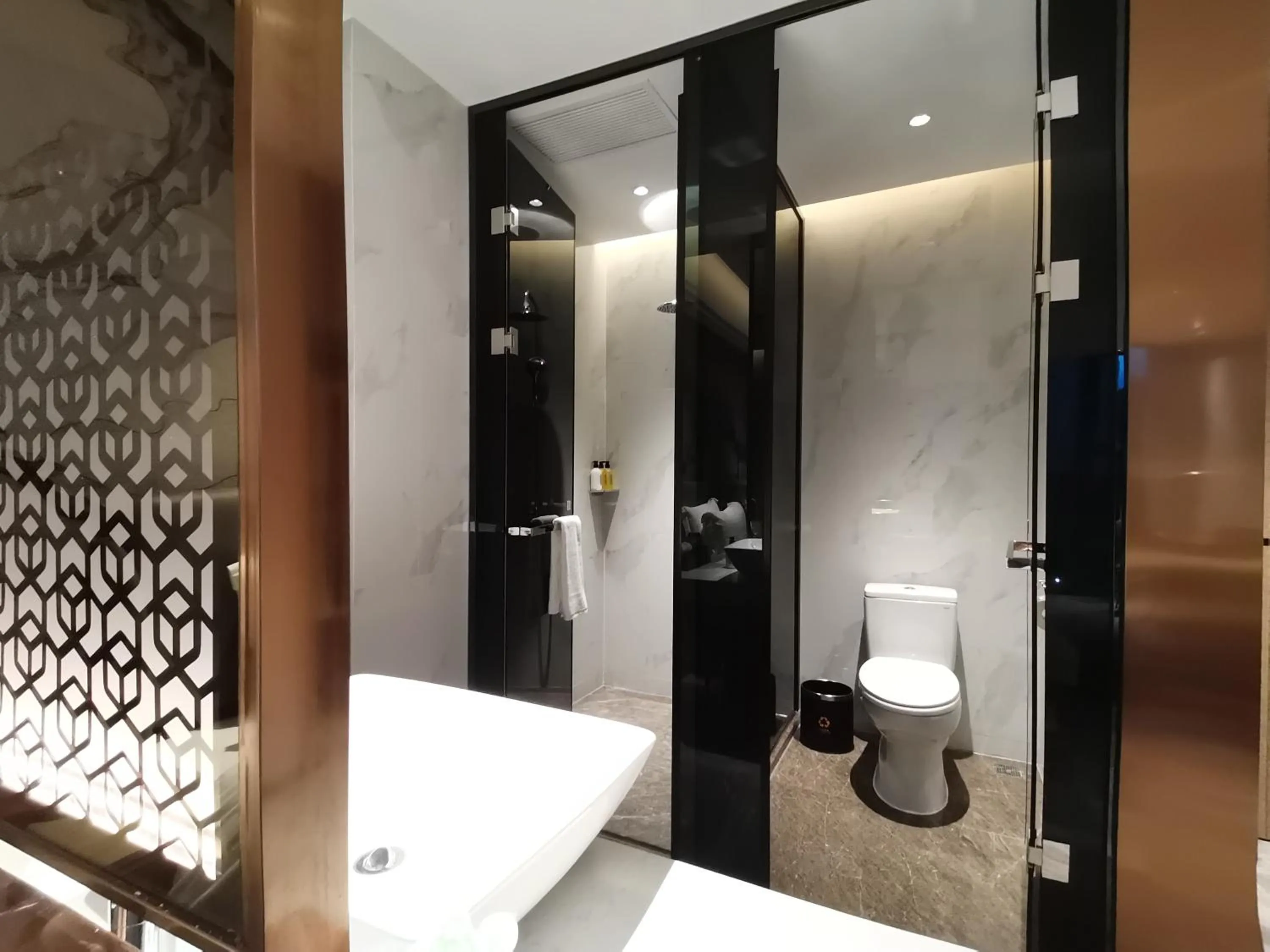 Bathroom in Paco Hotel Jinfeng Metro Guangzhou