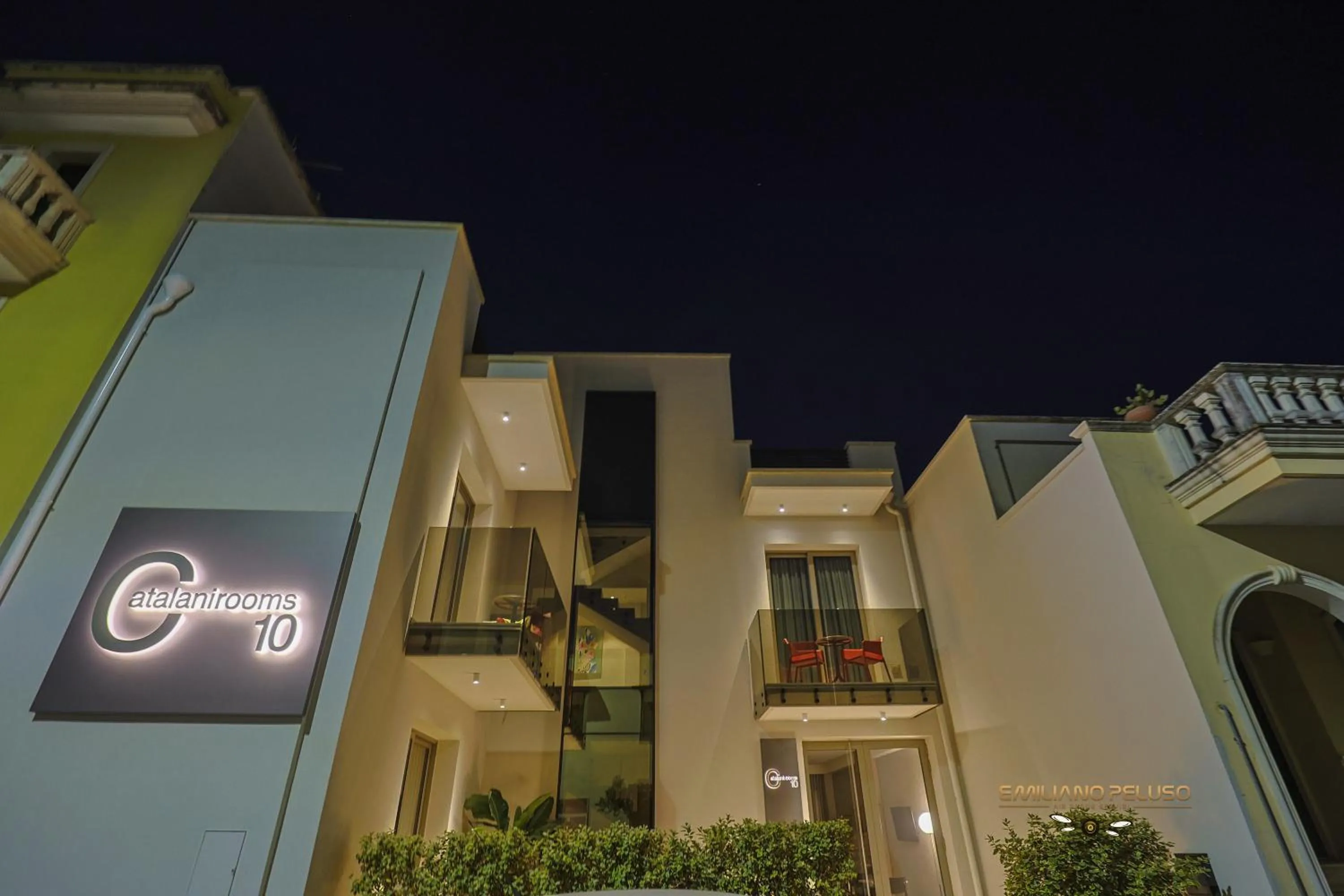 Property building in 10 Catalani Rooms