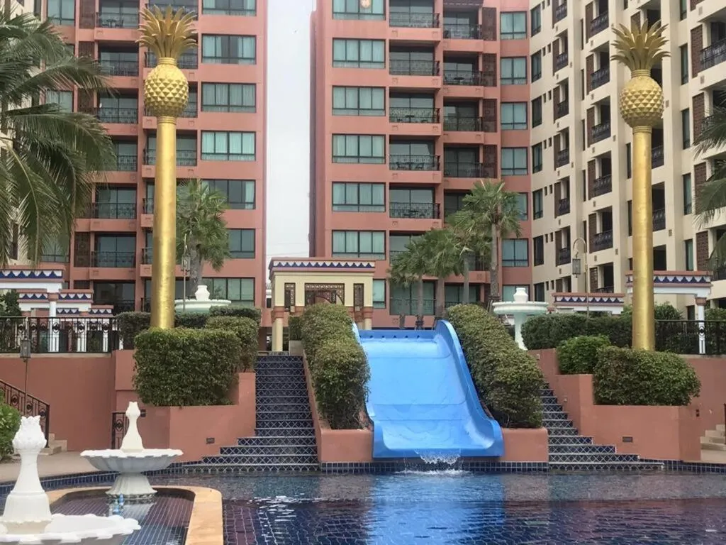 Swimming pool in marrakesh มาราเกซ หัวหิน