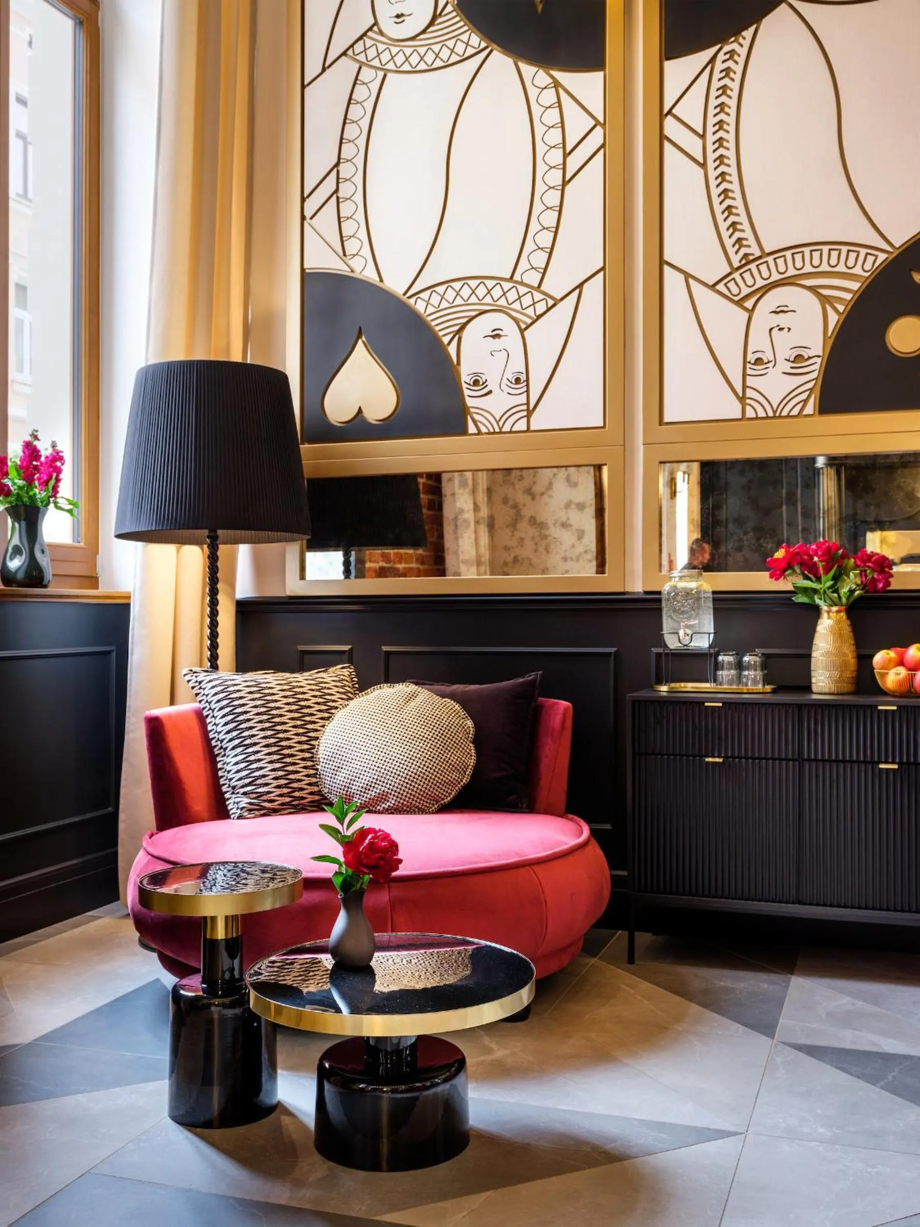 Lobby or reception in Hotel Golden Queen