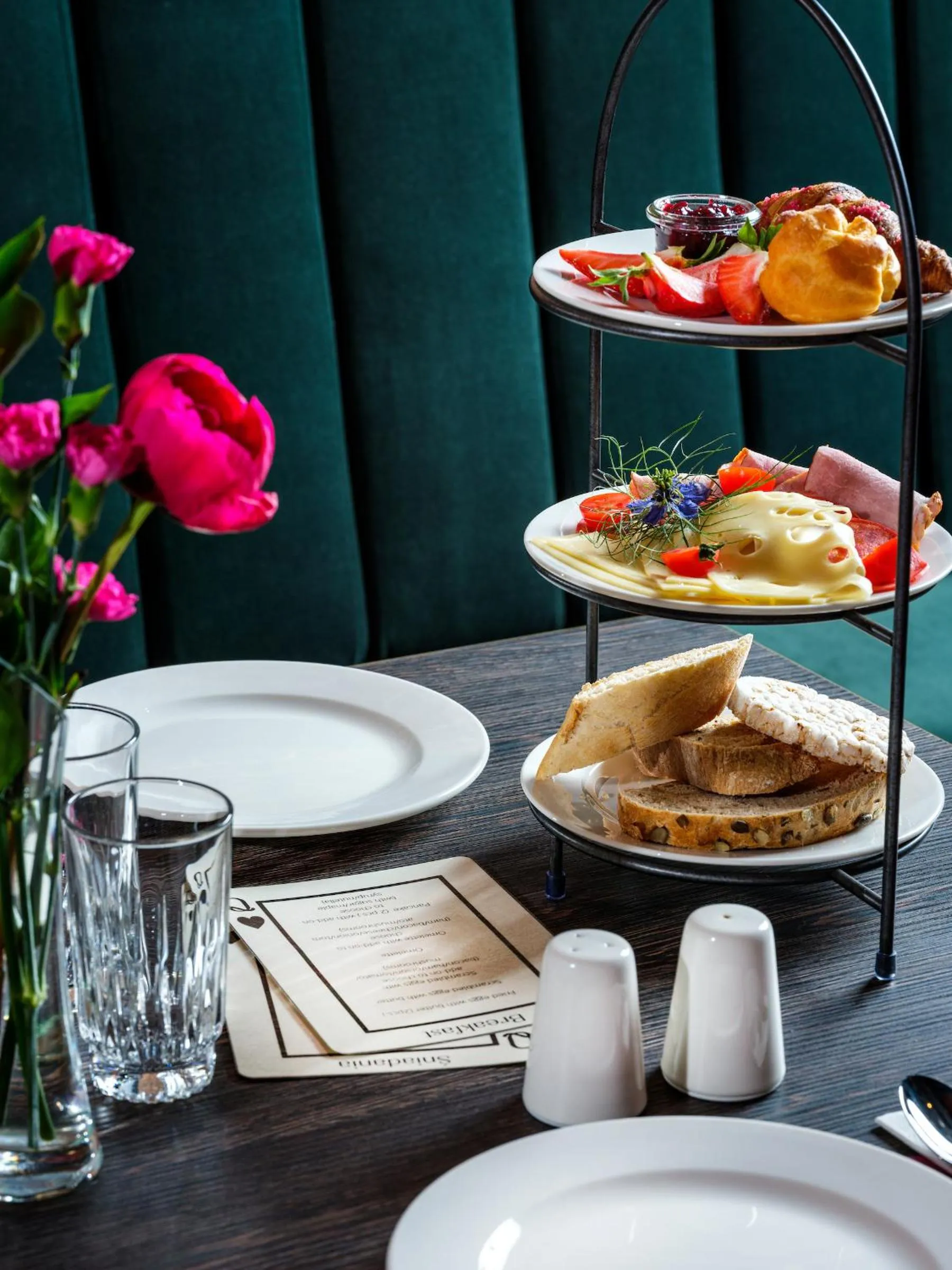 Breakfast in Hotel Golden Queen