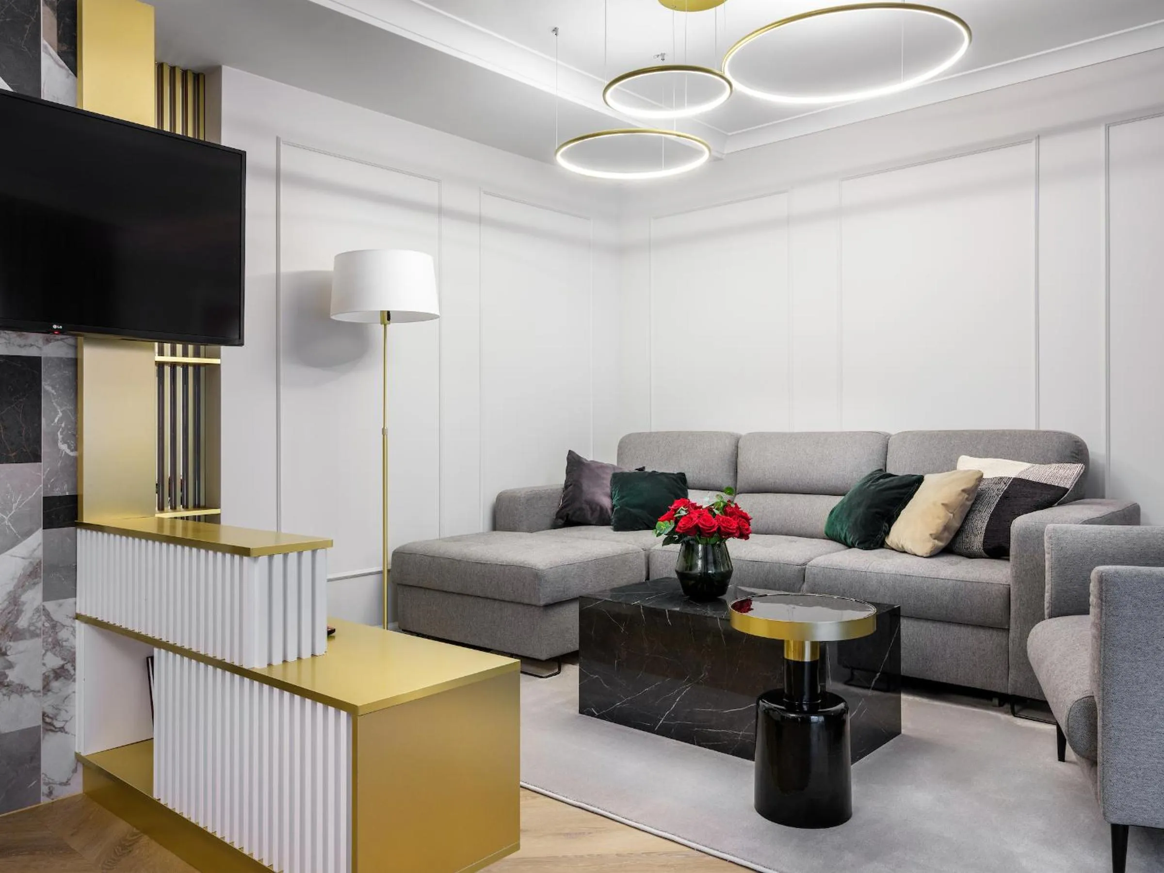 Seating area in Hotel Golden Queen