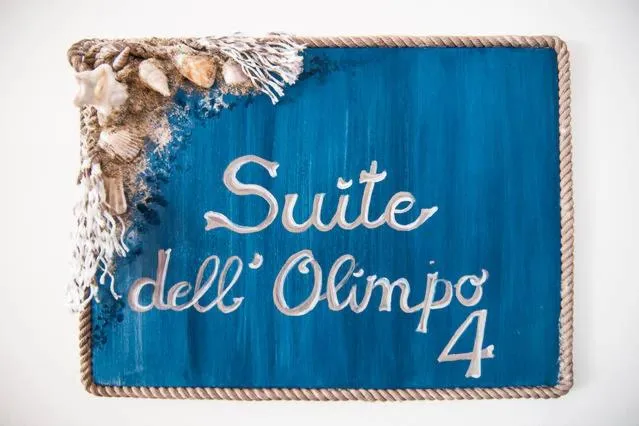 Decorative detail in C'era una volta