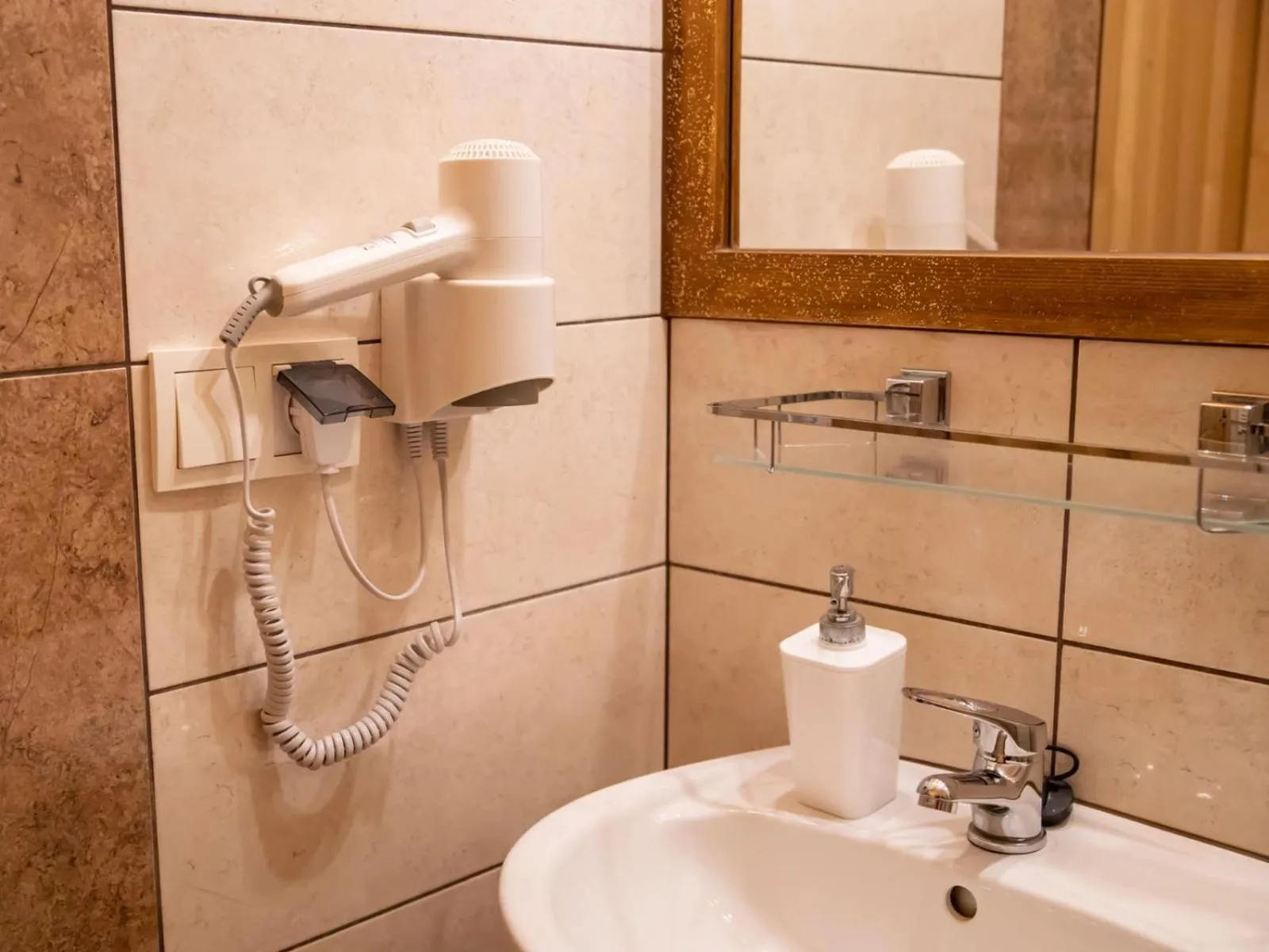 Bathroom in DW Maria 2