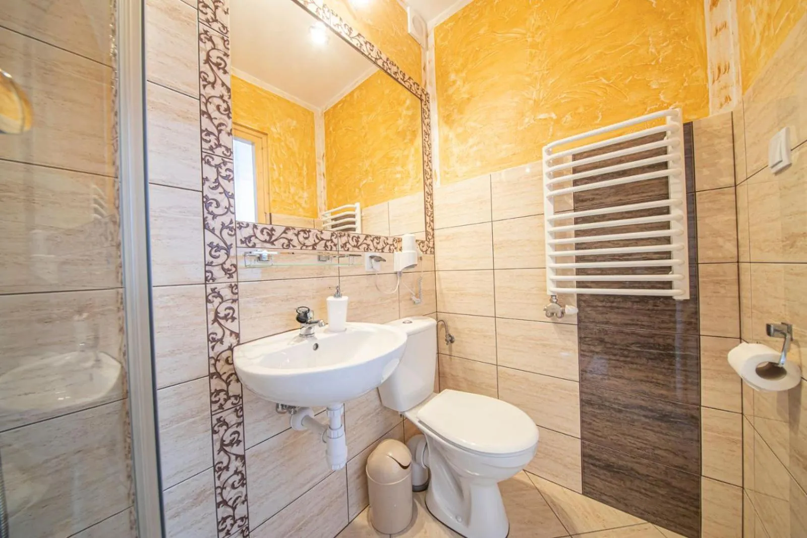 Bathroom in DW Maria 2