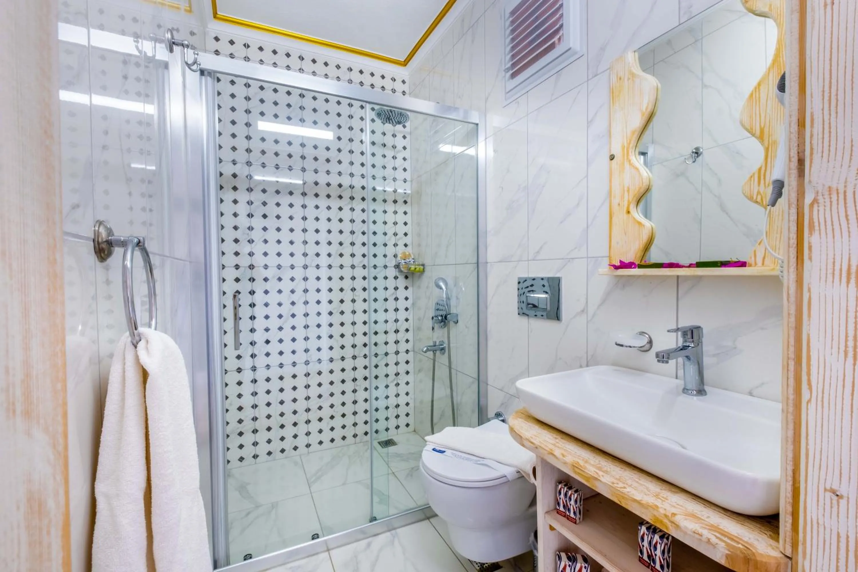 Bathroom in Kaş Sun Glare Hotel