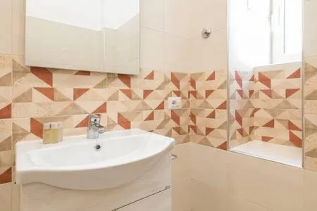 Bathroom in iFlat Lovely and Bright 2 bed flat near Termini