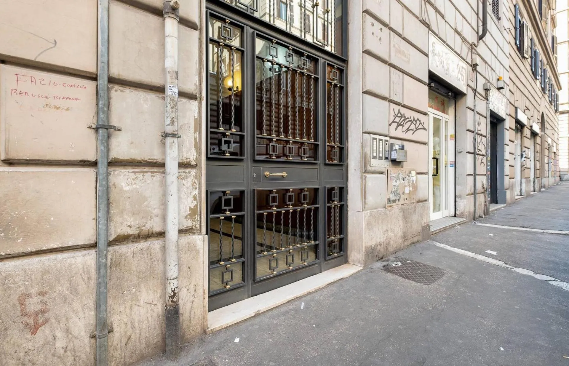 Facade/entrance in iFlat Lovely and Bright 2 bed flat near Termini