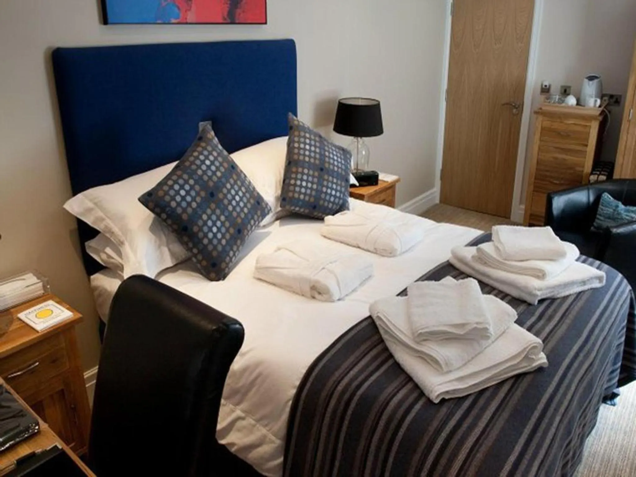 Bedroom, Bed in Langtrys