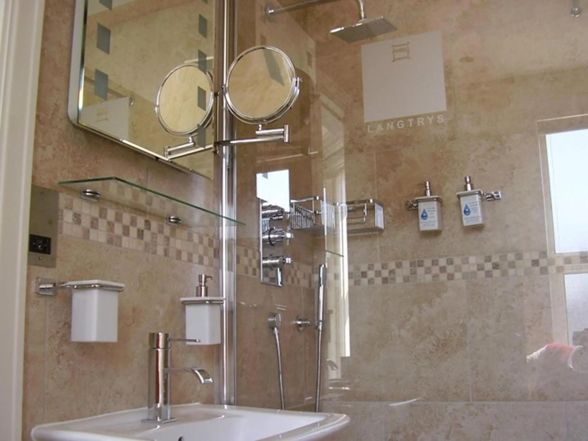 Bathroom in Langtrys